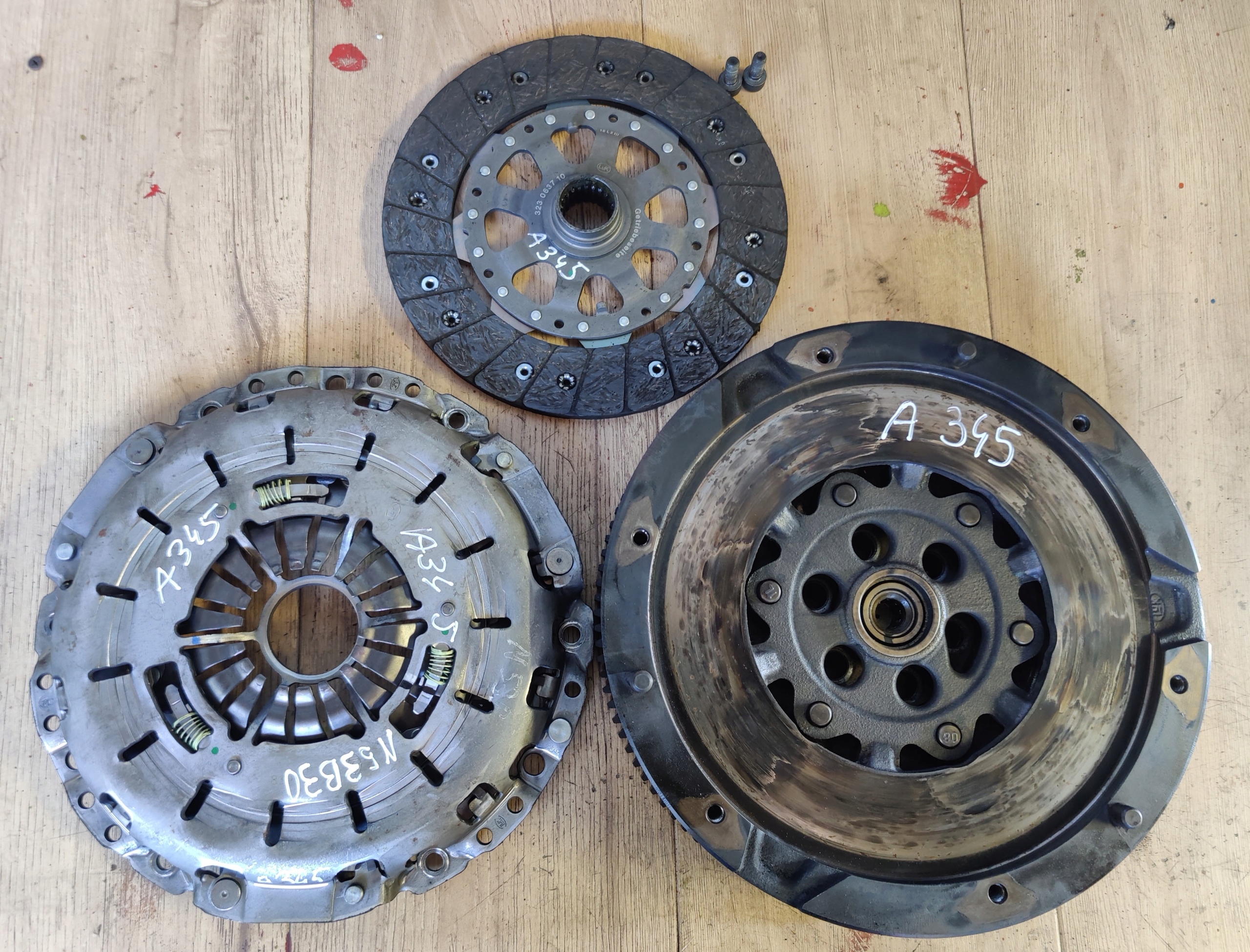 BMW 5 E60 3.0 N53B30 VOLANO USATO 415038010 disco di pressione A345