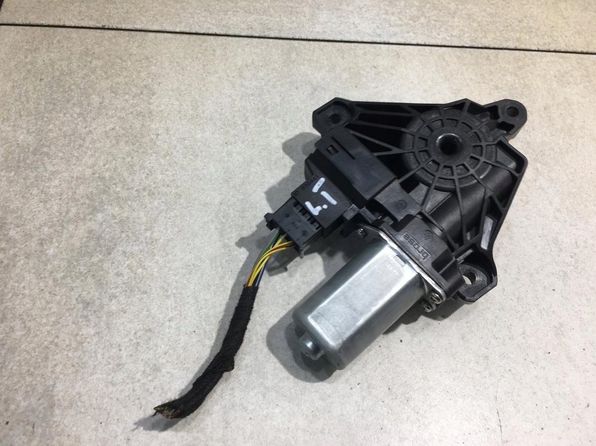mini motor windows left rear part MERCEDES W176 FL A2469063100
