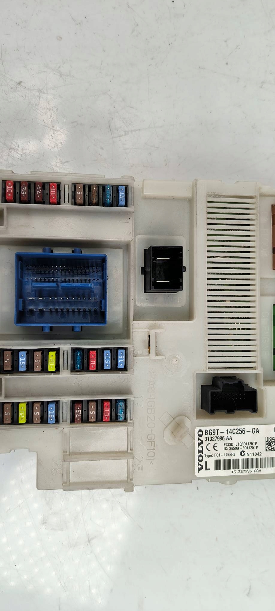 Module fusibles VOLVO V60