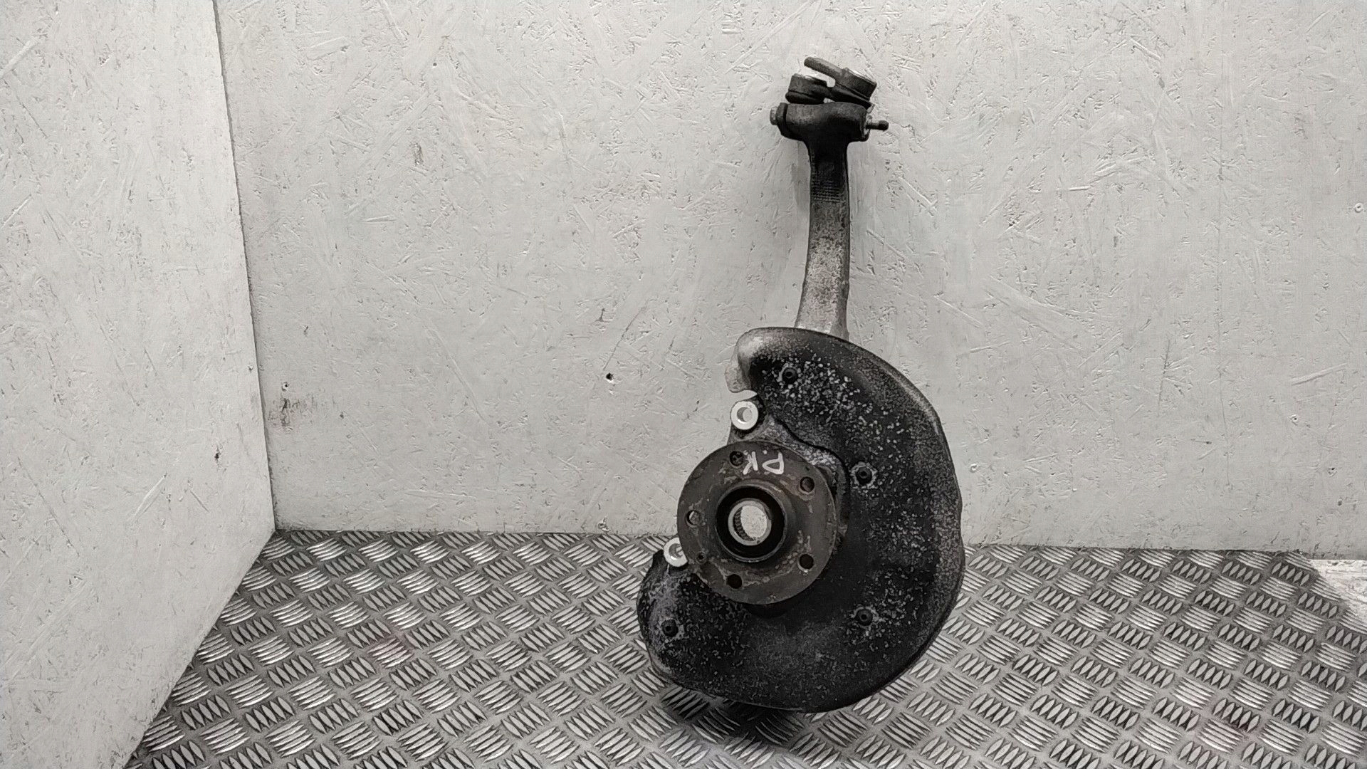swing front front side left Audi A6 C7 4G0407242D
