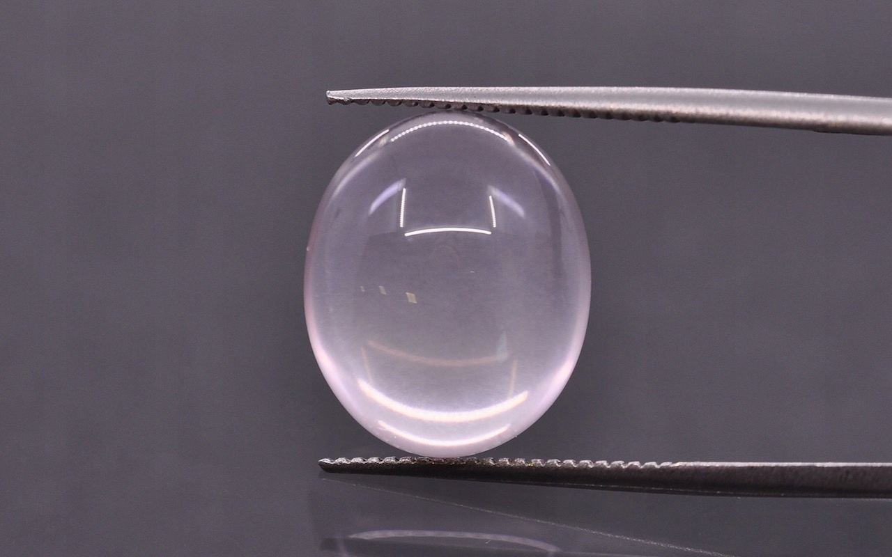 Růženín Aa kabošon ovál 13,5x11,2 mm