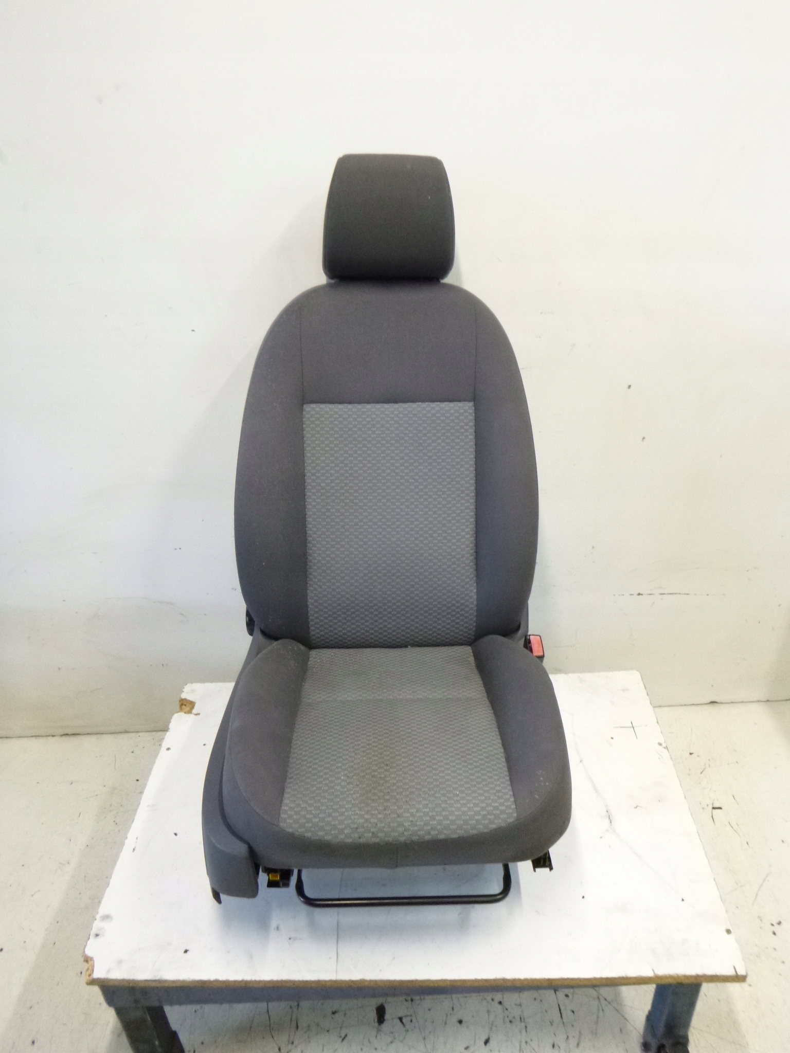 кресло правый FORD Focus II Mk2 5D