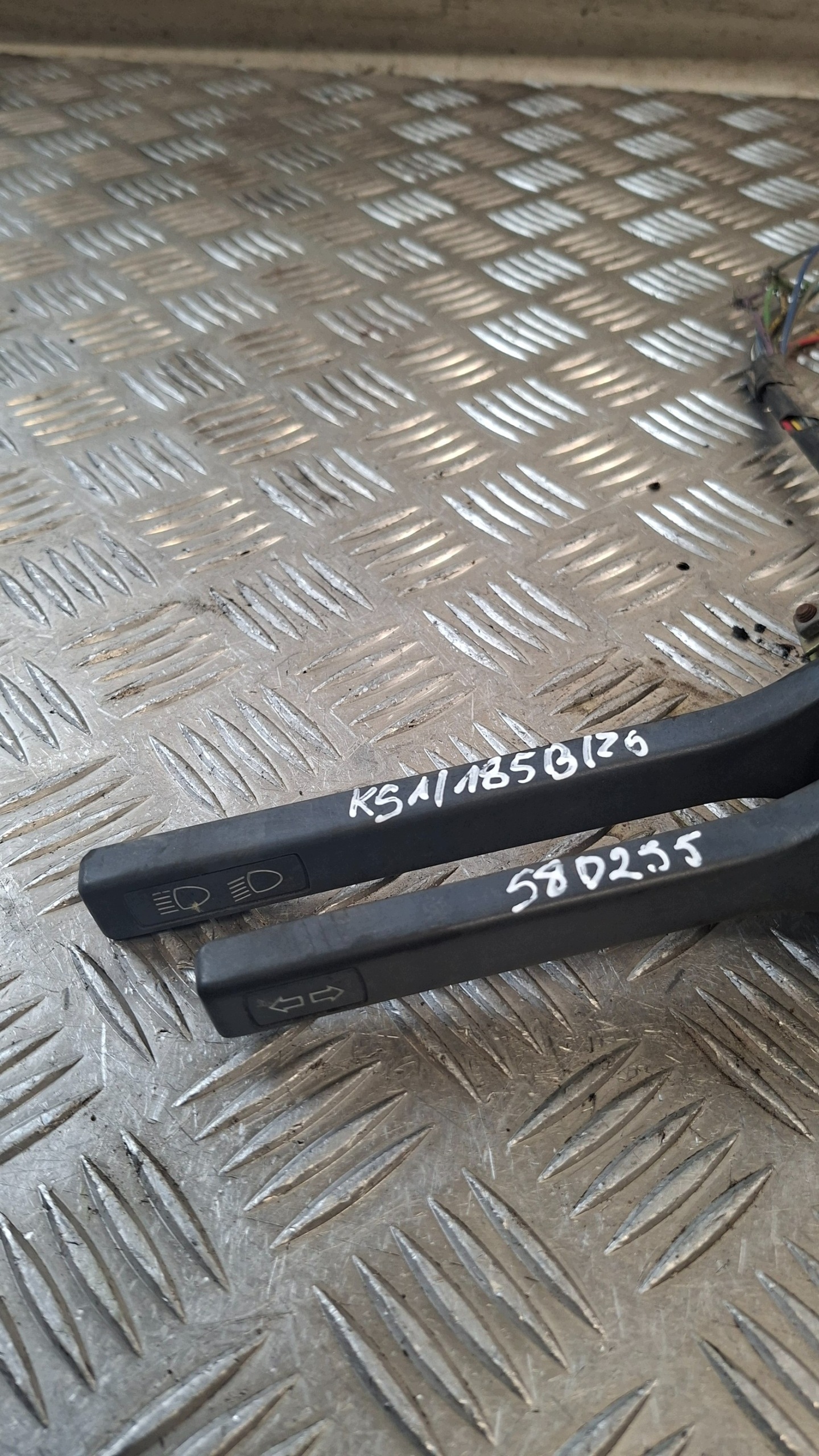 commande levier commodo sous volant FIAT 126P