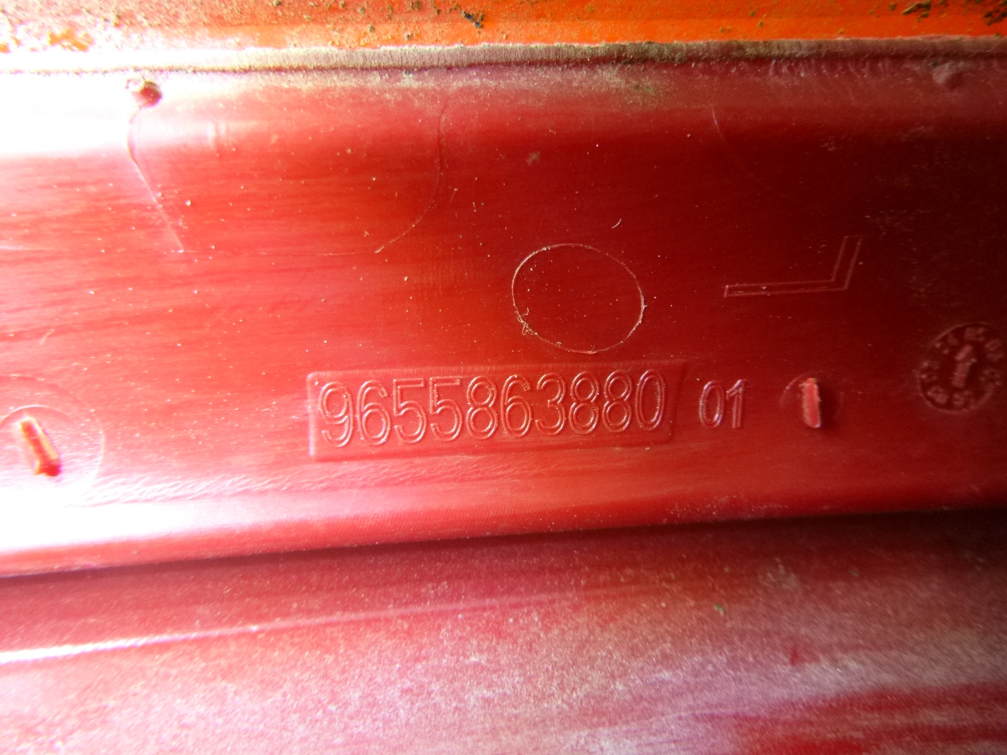 light rear left upper Citroen C4 5D 05r.