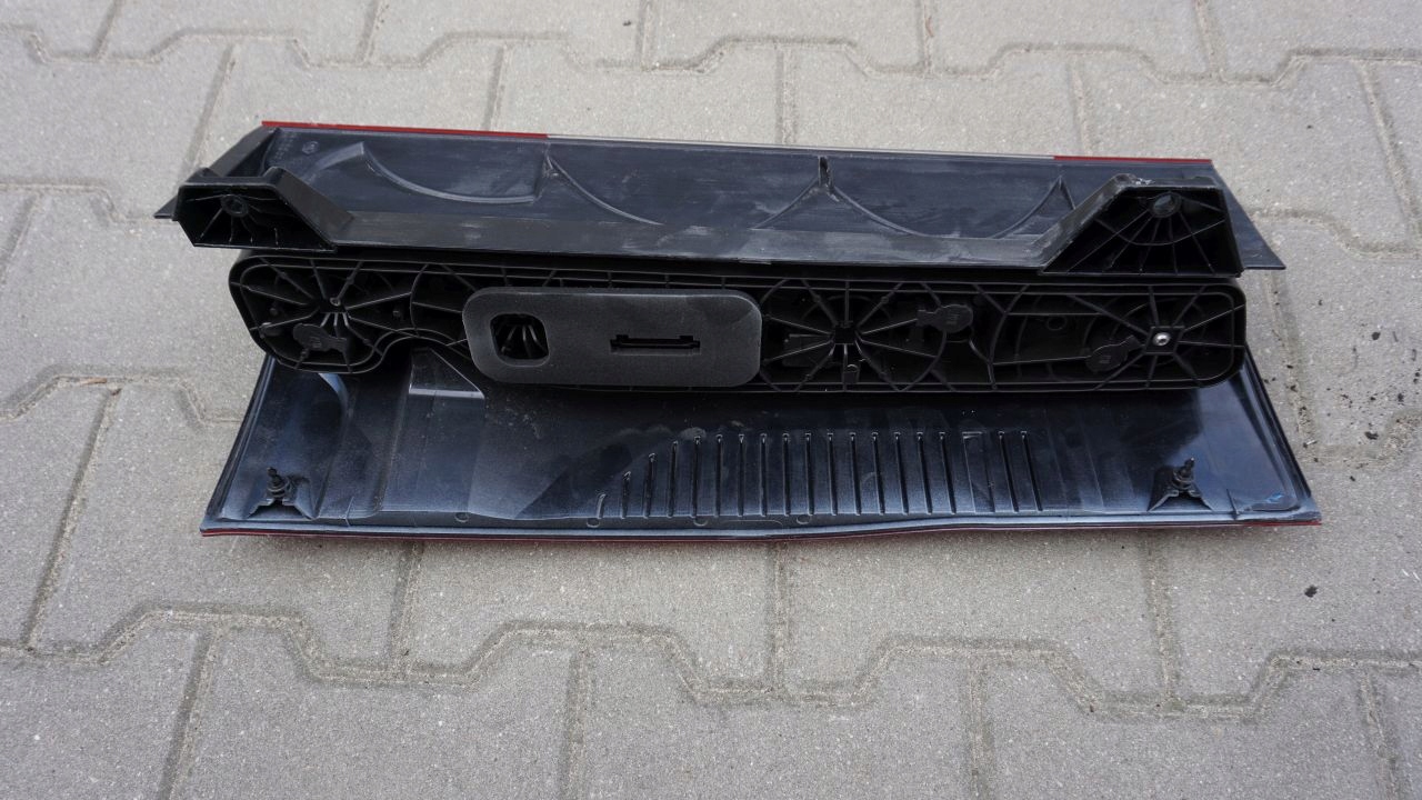 MERCEDES SPRINTER 907 910 - left rear light