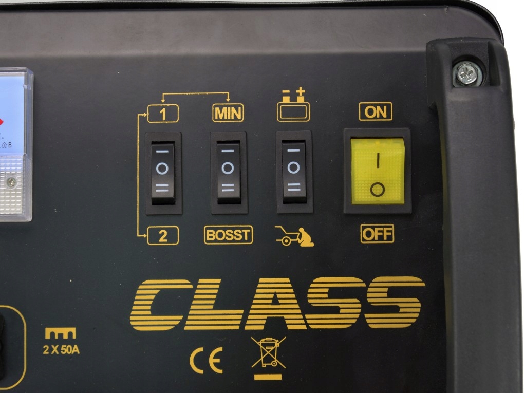 PROSTOWNIK Z ROZRUCHEM 12 24V 300 400A EAN 5901477107788