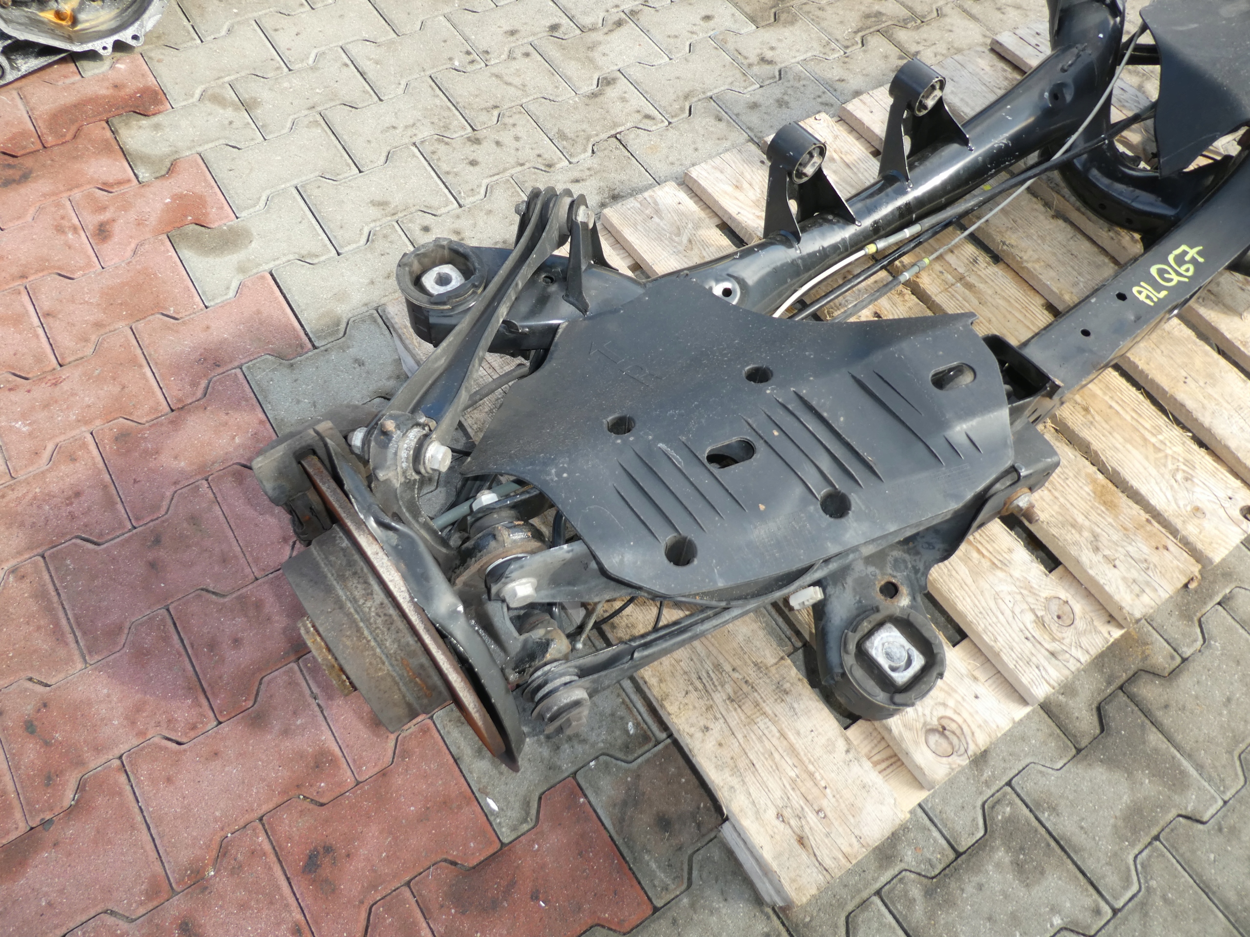 BMW F20 ACHSTRÄGER HINTEN 6792505