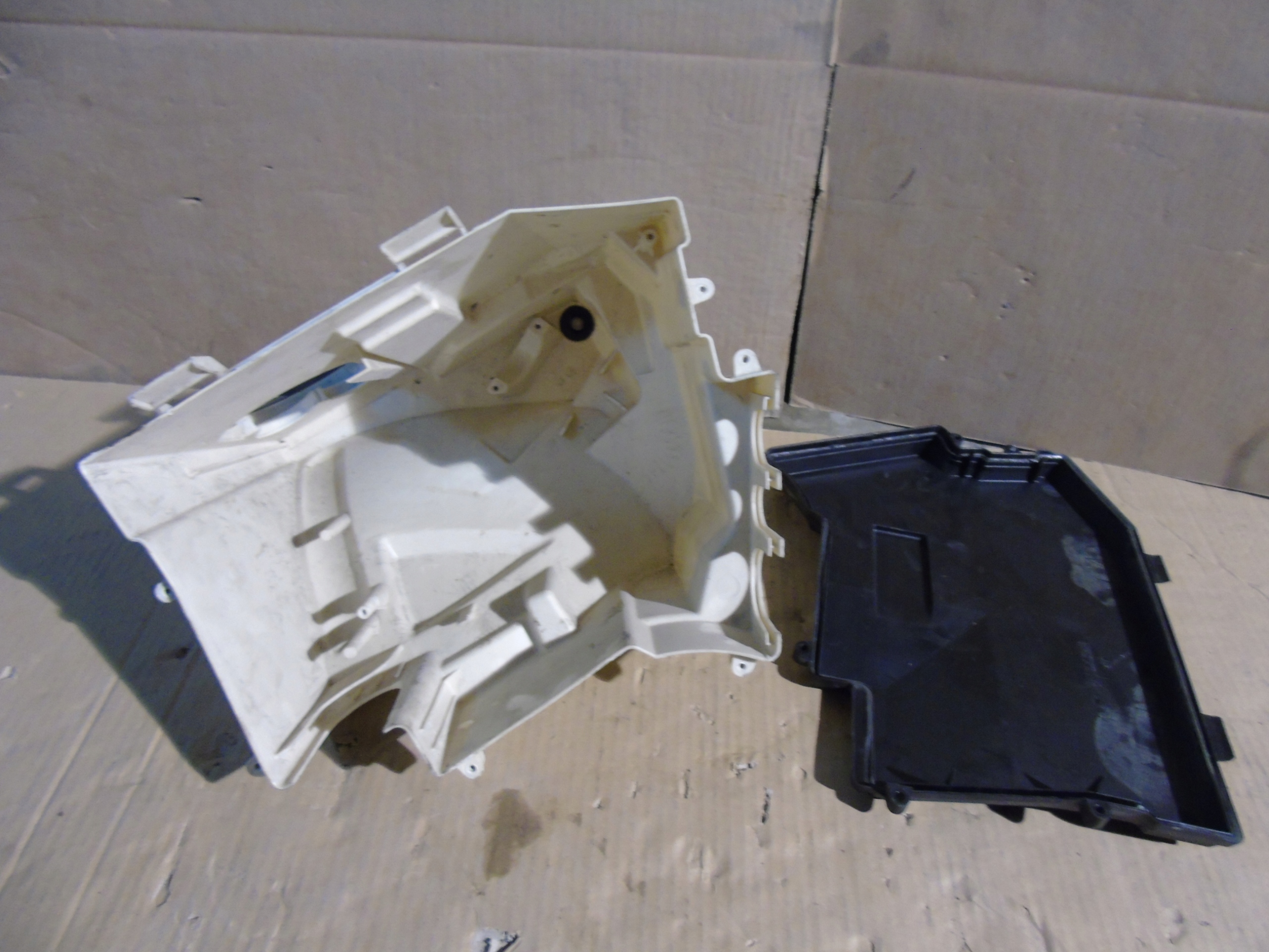 IDEALNA cover KOMPUTERA BMW E65 E66 1
