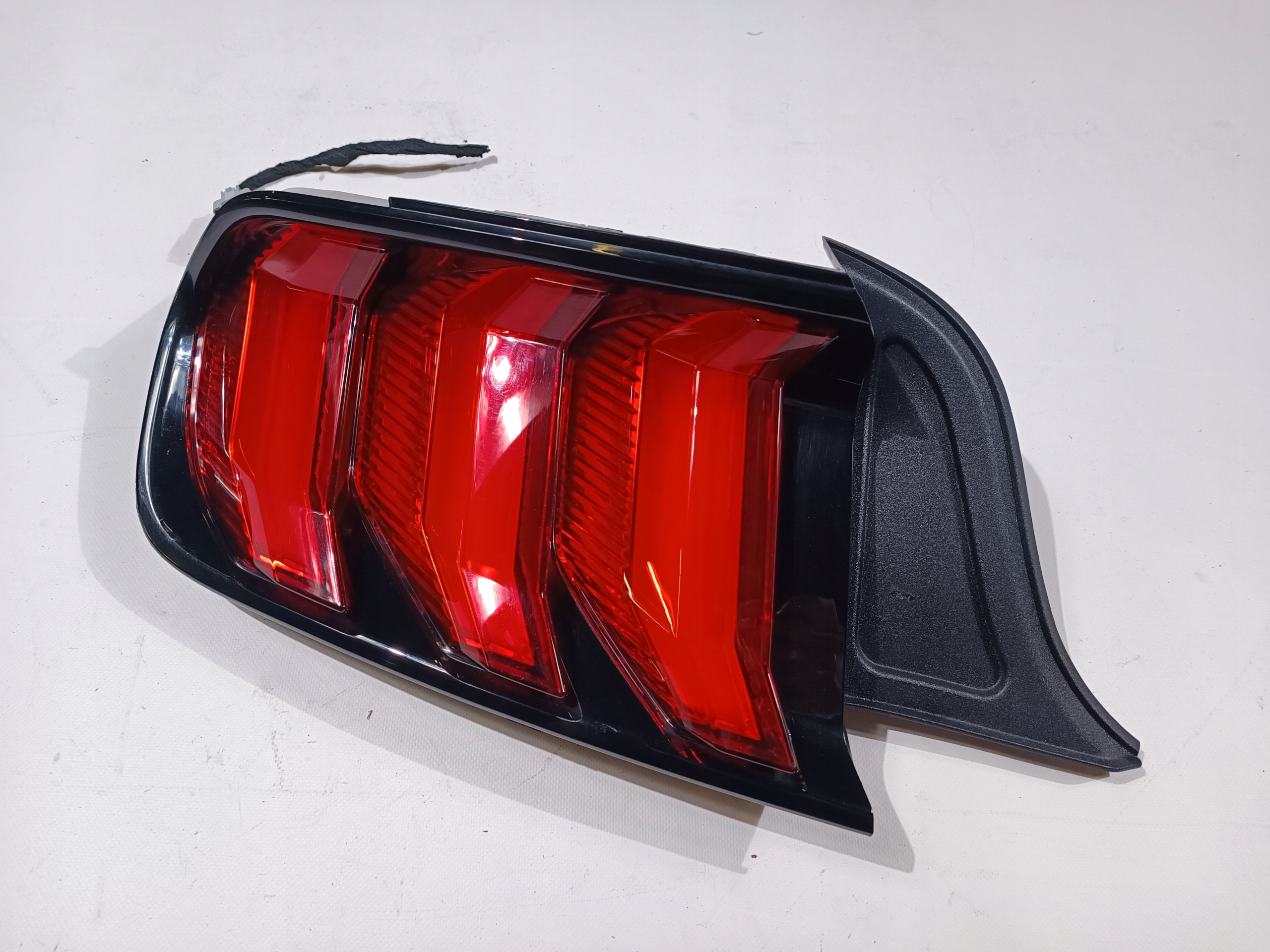 light rear part rear left Ford Mustang VI Lift 2018