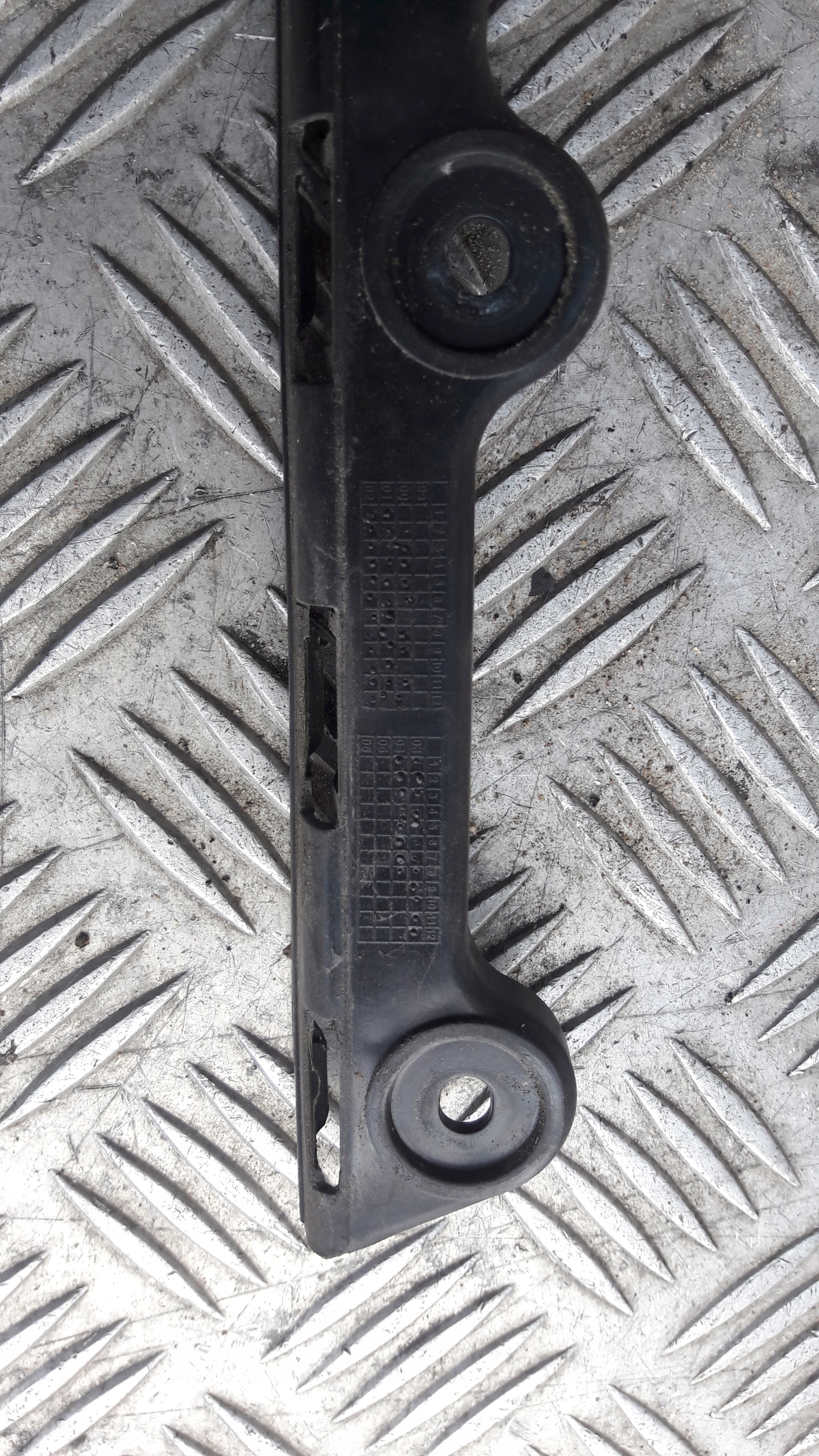 SKODA FABIA and bumper bracket left or right rear part
