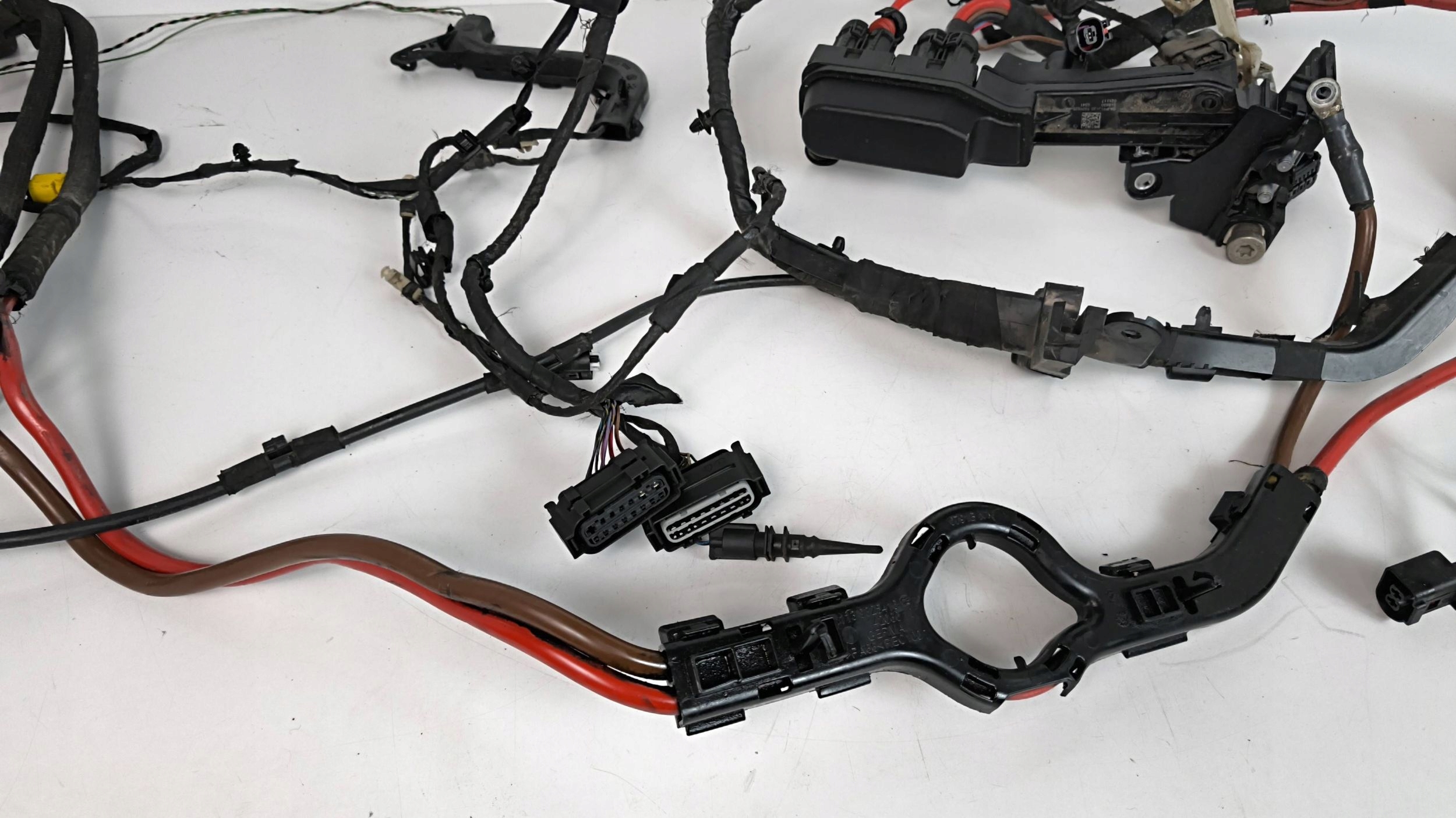 BMW 5 G30 G31 bundle electrical 520d wiring komory of the engine 2.0D right