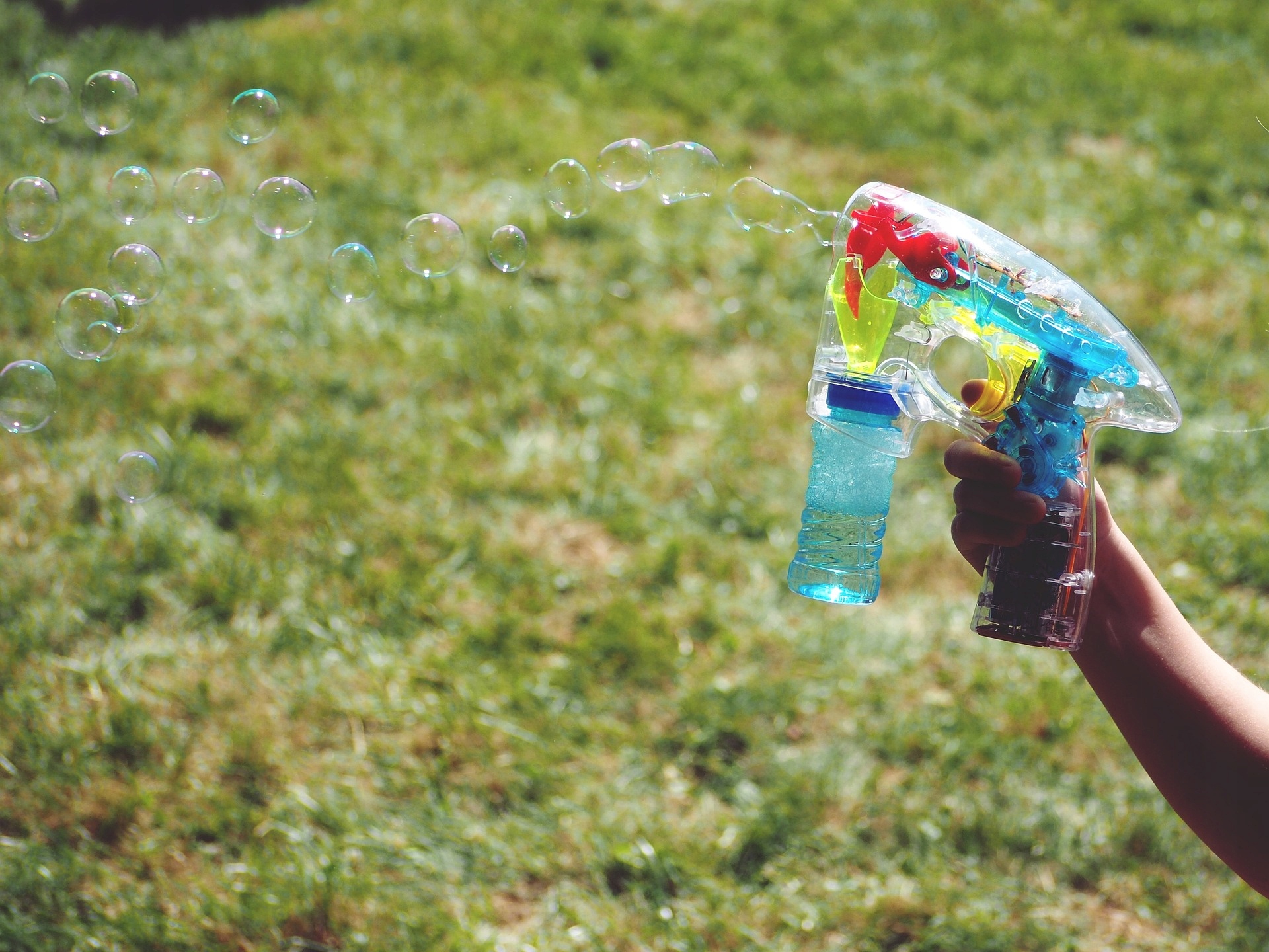 Płyn do baniek mydlanych dużych i małych 5 litrów MEGA FUN Szerokość produktu 19 cm