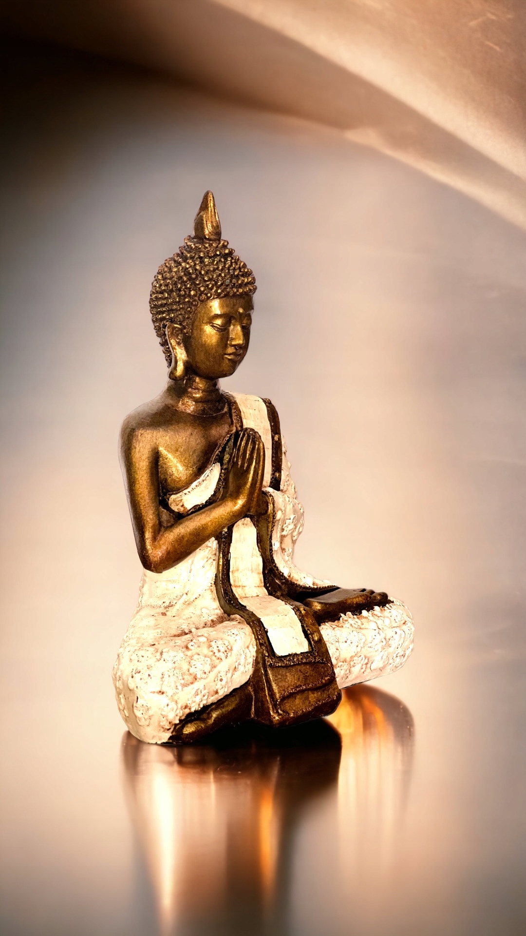 BUDDA BUDDHA RZEŹBA FIGURA DEKORACYJNA MUDRA Materiał wykonania inny