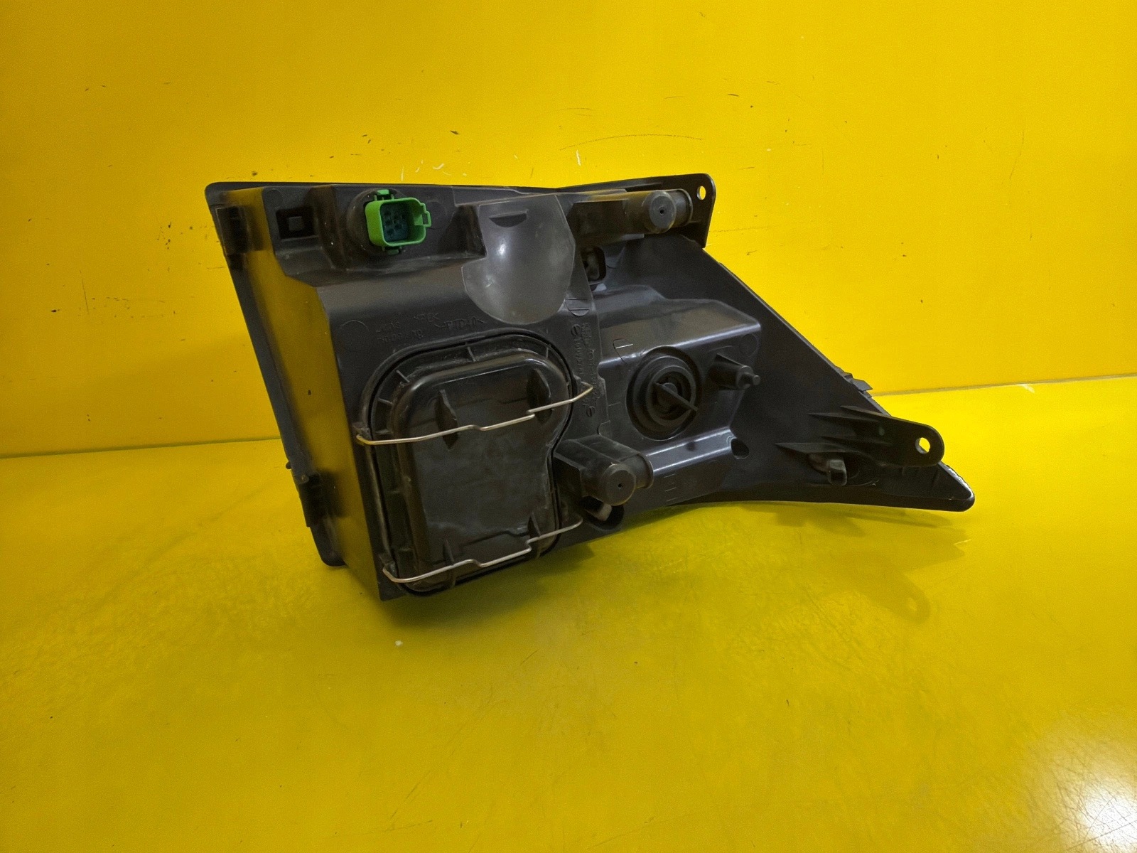 light right Ford Transit 06-14 6C11-13W029-DC