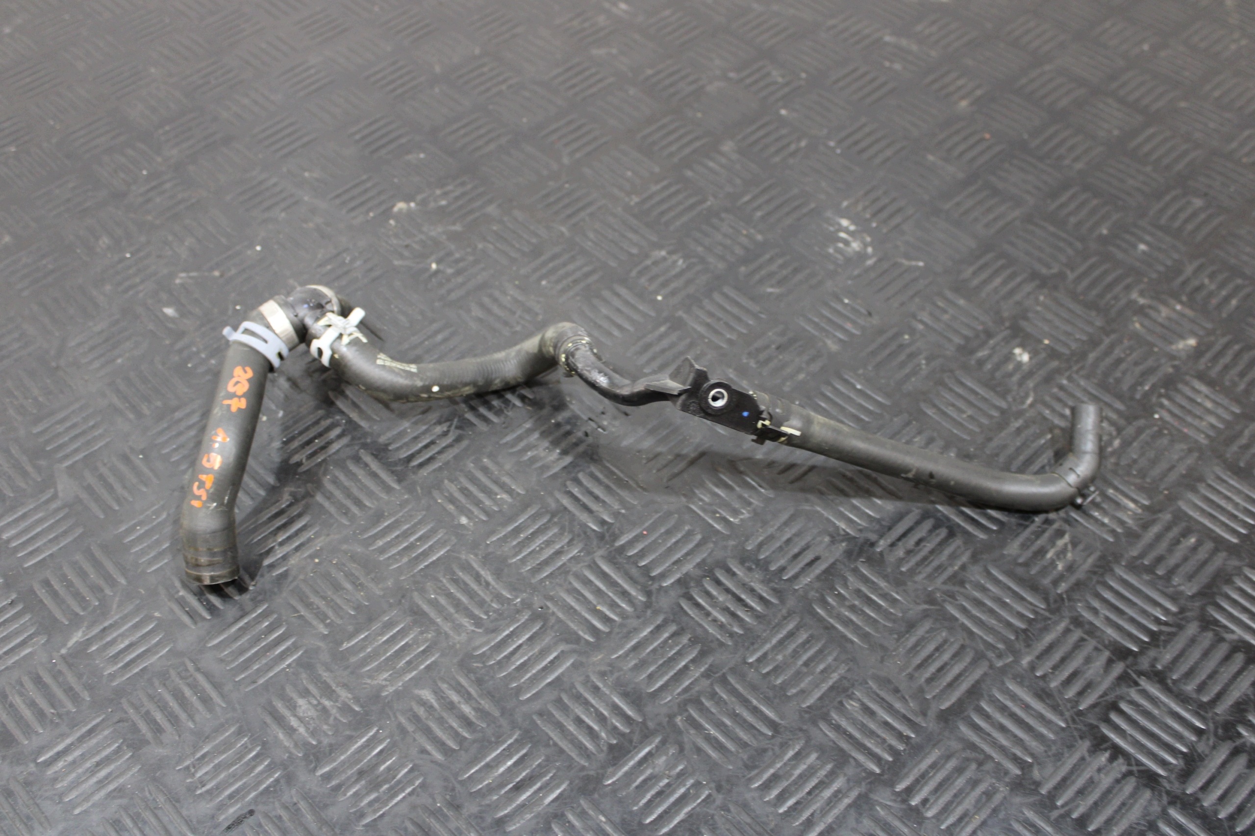 crijevo prijenos cijev vode 05E122447L VW TAIGO 2G7 R-LINE