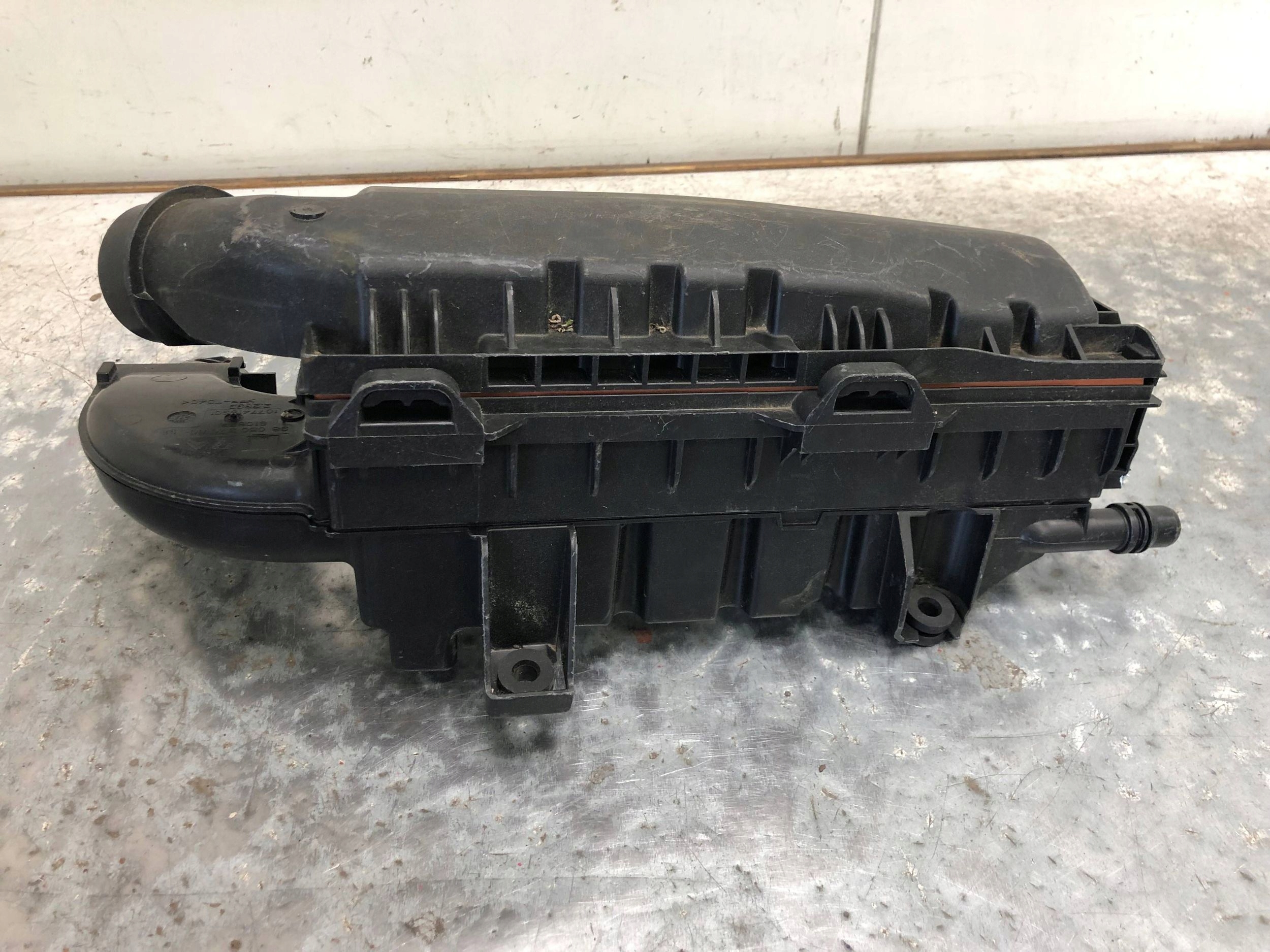 Gehäuse filter luft CITROEN PEUGEOT 9805057080