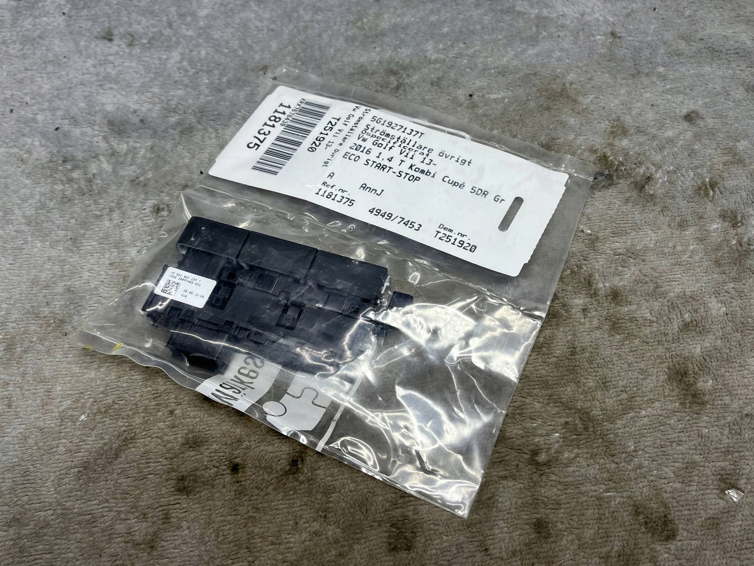 button 5G1927137T VOLKSWAGEN GOLF VII !J