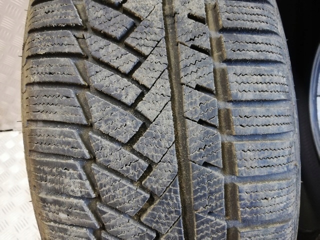 CH OPONA CONTINENTAL WINTER CONTACT 235 50 R19 Marka Continental