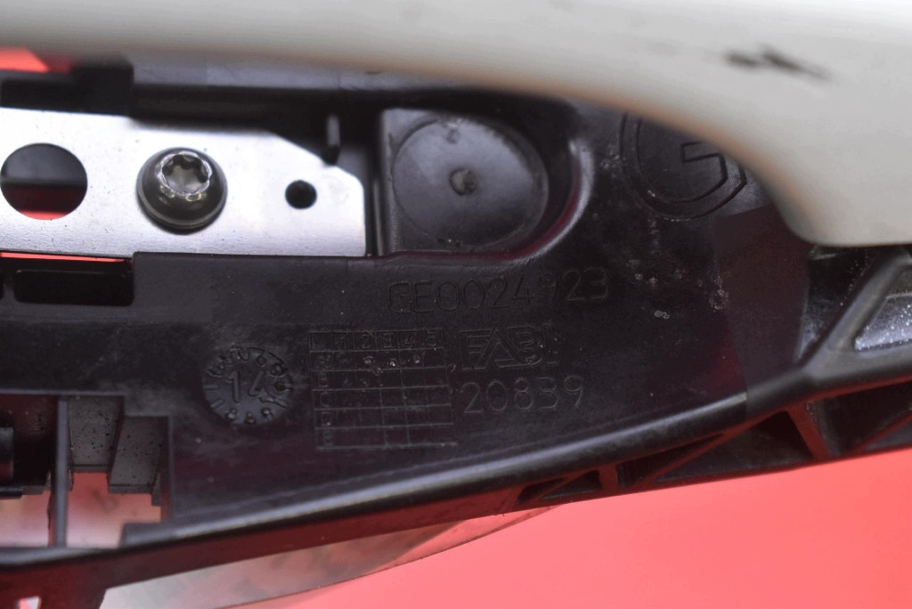handle left front front KWE 9802977380 PEUGEOT 308 2 II T9 13-17