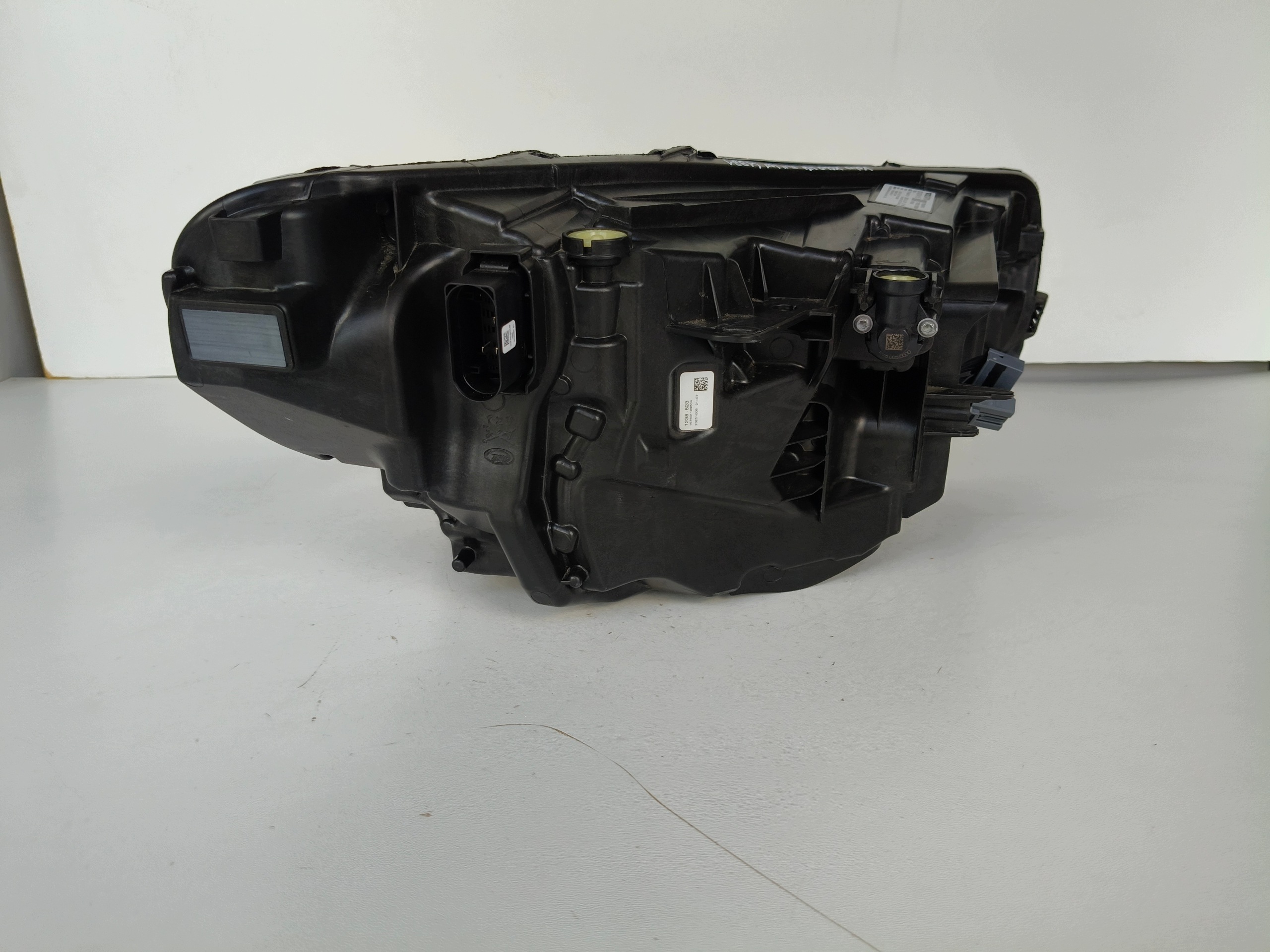 light left REFLEKTOR VOLVO XC40 22- LIFT C40 FULL LED