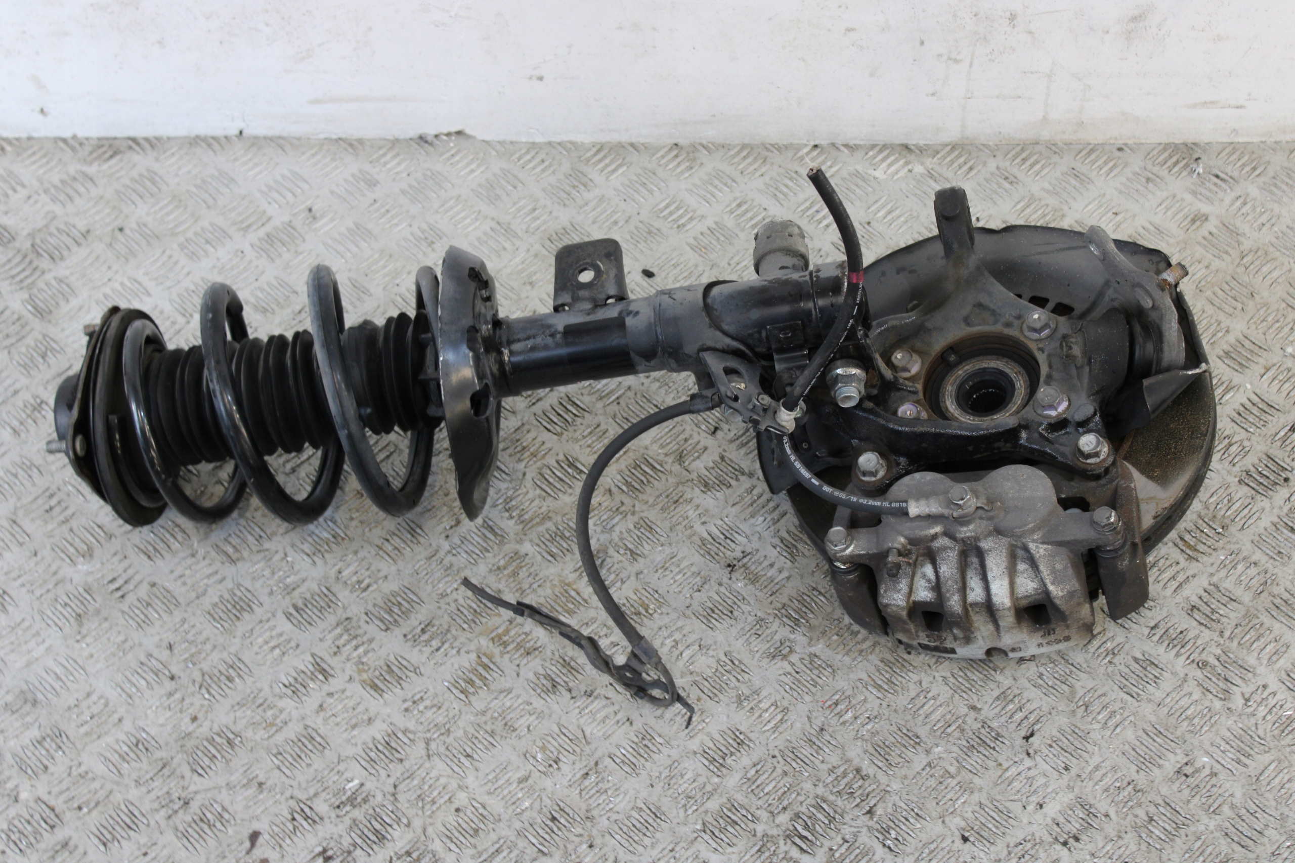 swing shock absorber McPherson right front LEXUS ES 300H ES300H VII 7