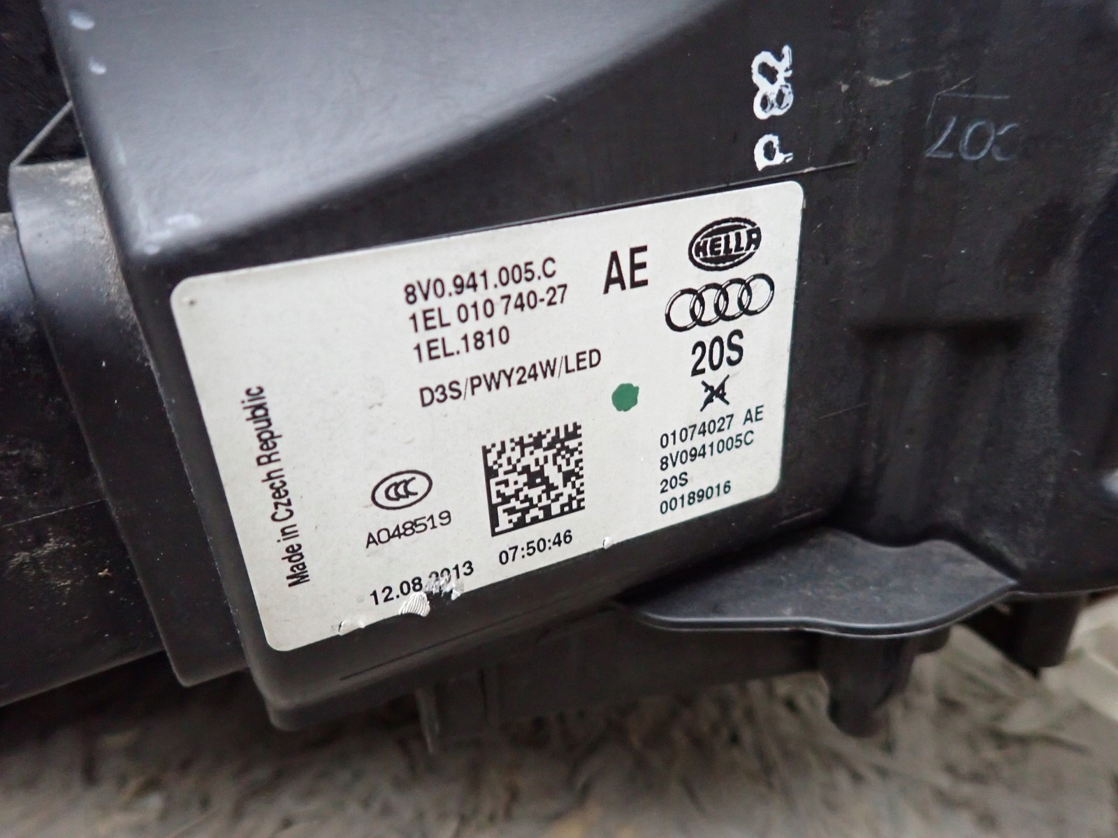 light left REFLEKTOR left BI XENON AUDI A3 8V 2012-2015R 8V0941005C