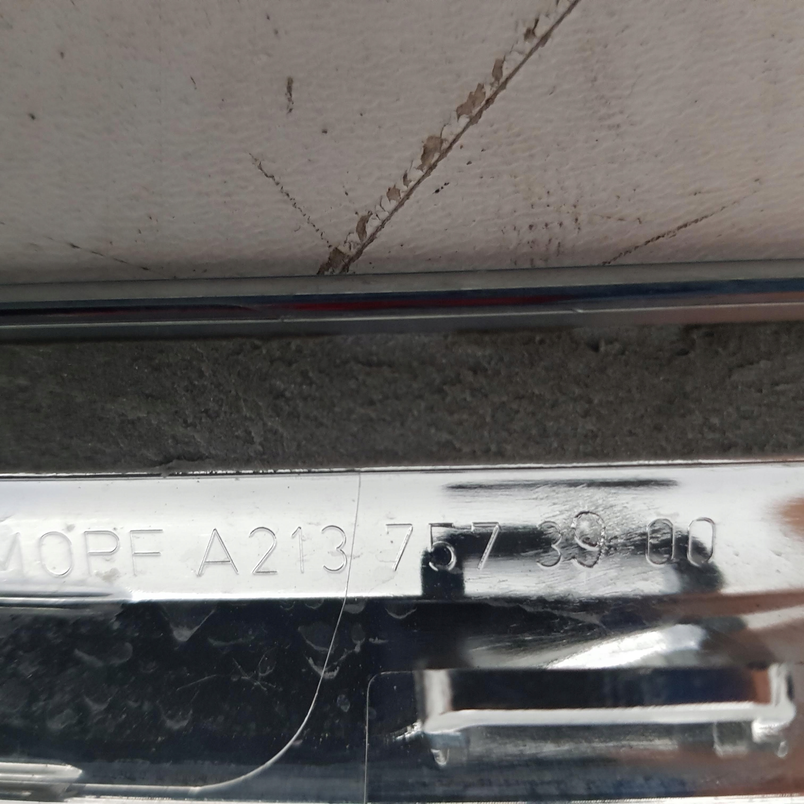 MERCEDES E KLASA 213 LISTWA CHROM ZDERZAKA A2137573900 Typ samochodu Samochody osobowe