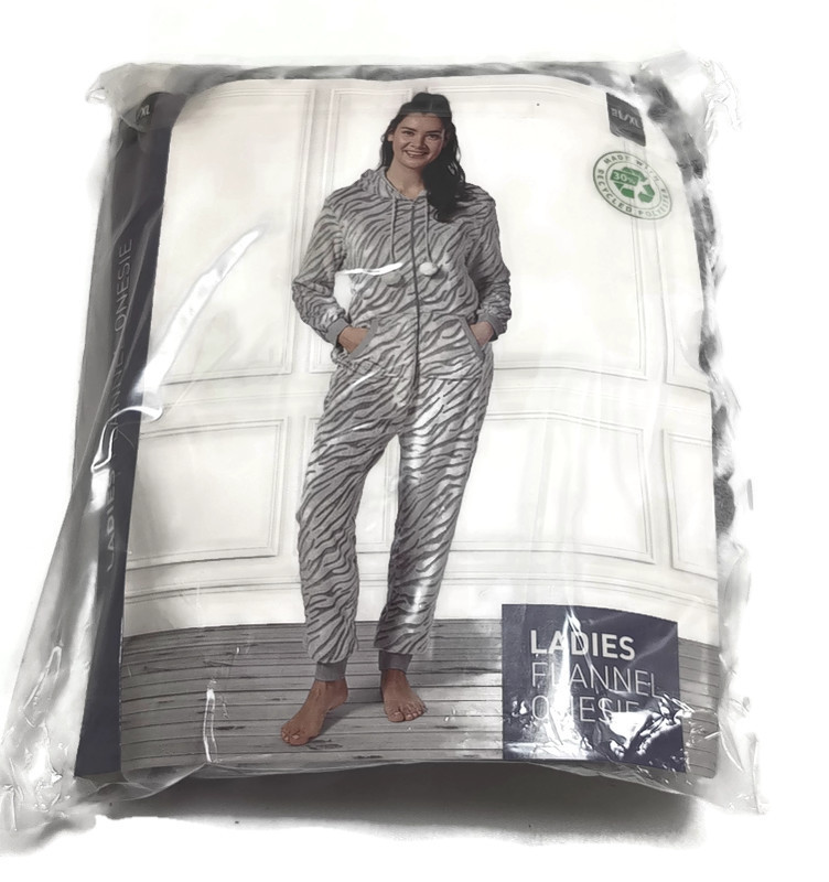 KOMBINEZON DAMSKI ONESIE FLANELOWY PIŻAMA SERDUSZKA