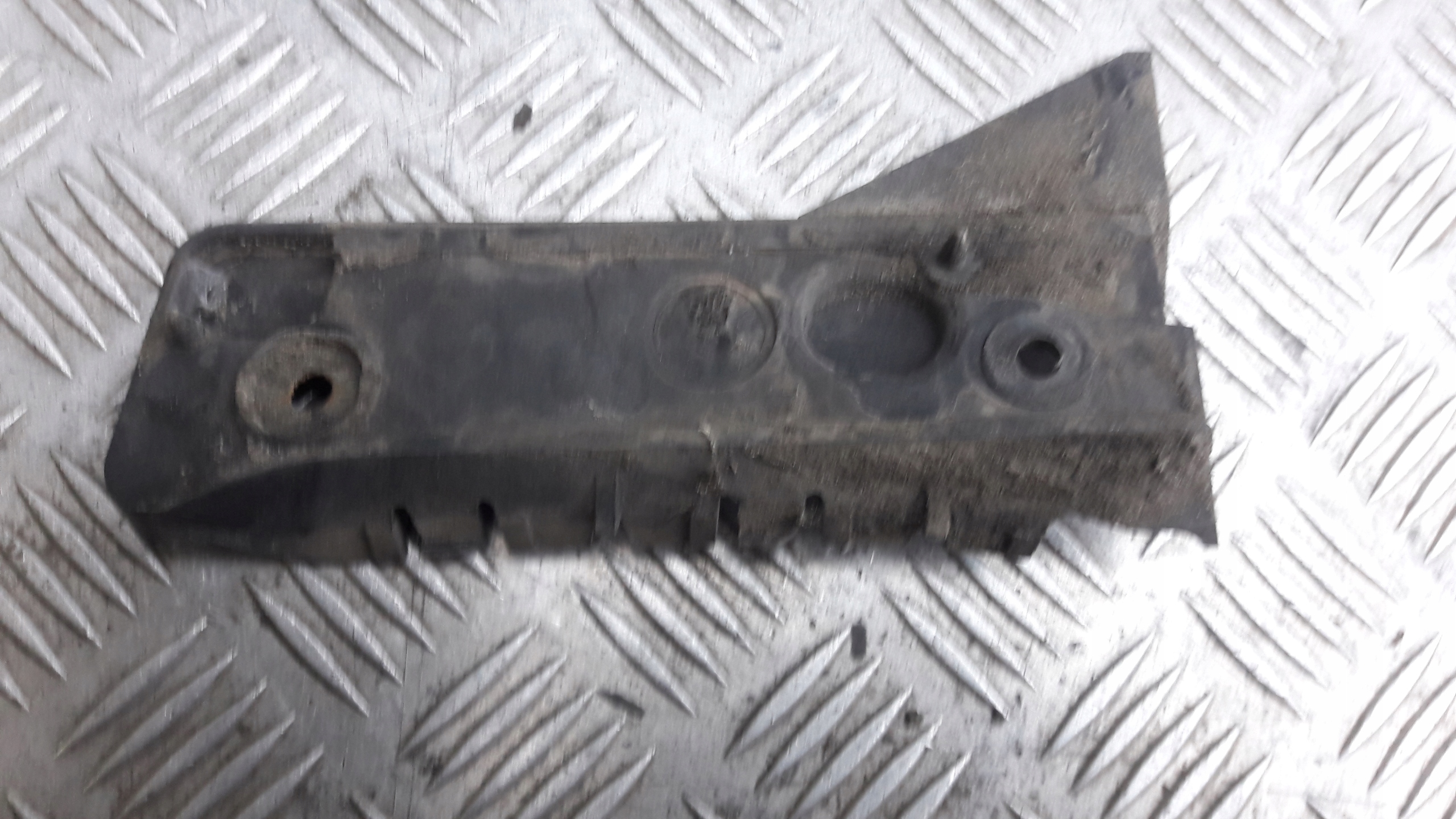 AUDI A4 B6 stoßstangenführung links oder rechts vorne