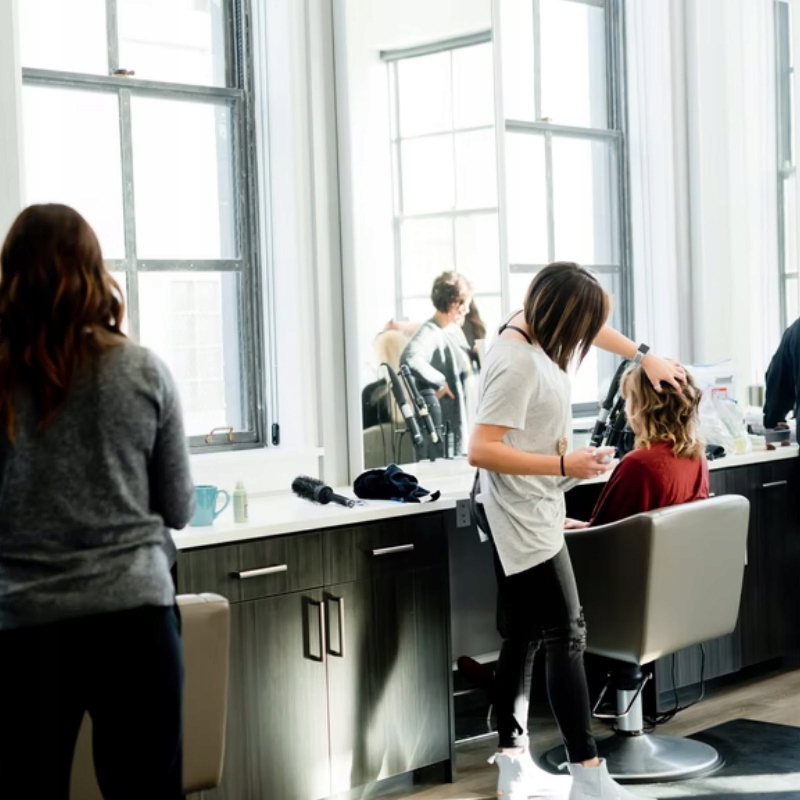 ZESTAW GRZEBIENI FRYZJERSKICH 10SZT + ETUI Marka Soulima