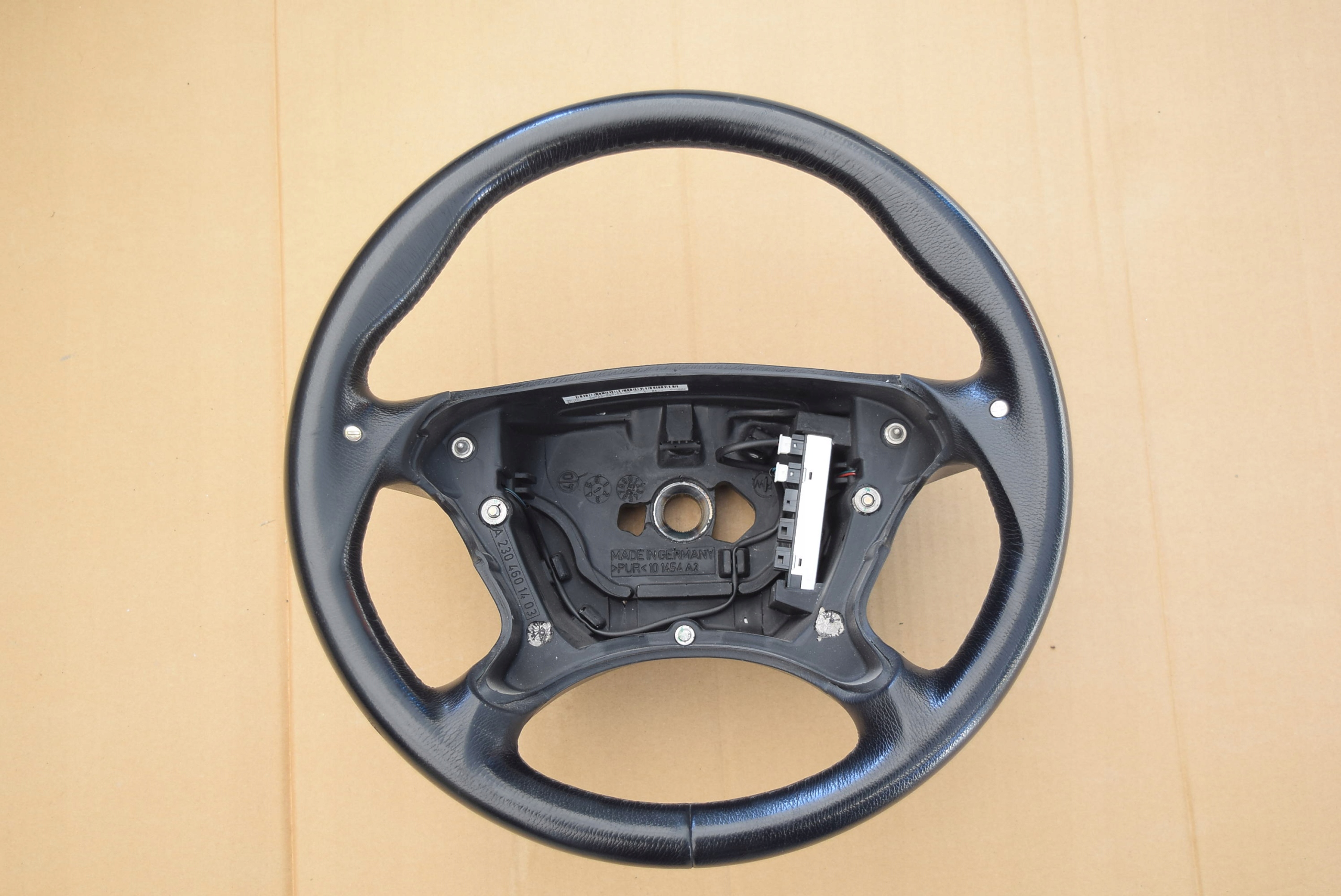 MERCEDES W211 W219 55 AMG KIEROWNICA CZARNA