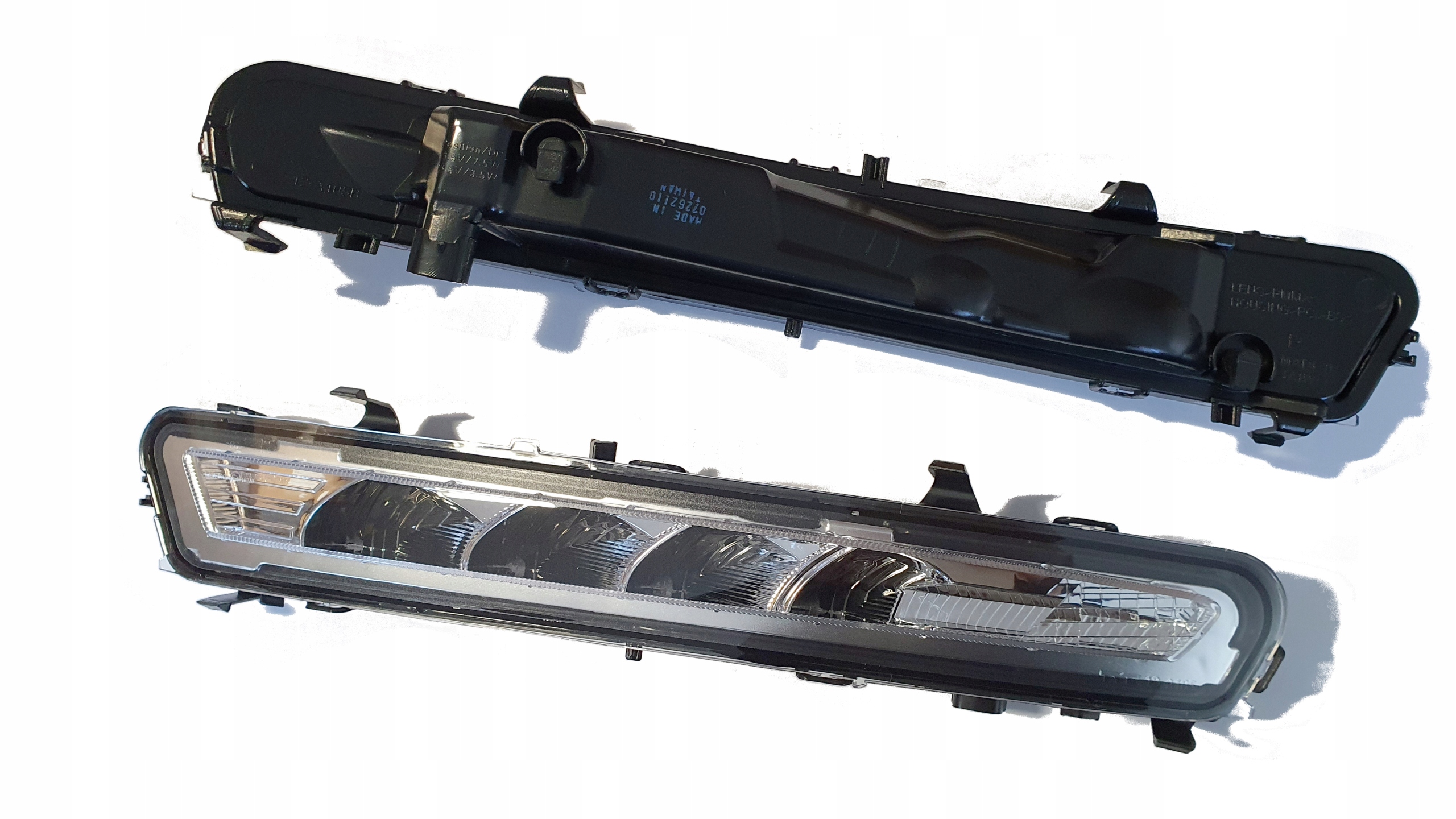 32D1302E - Дневные ходовые огни правые FORD MONDEO MK4 10-