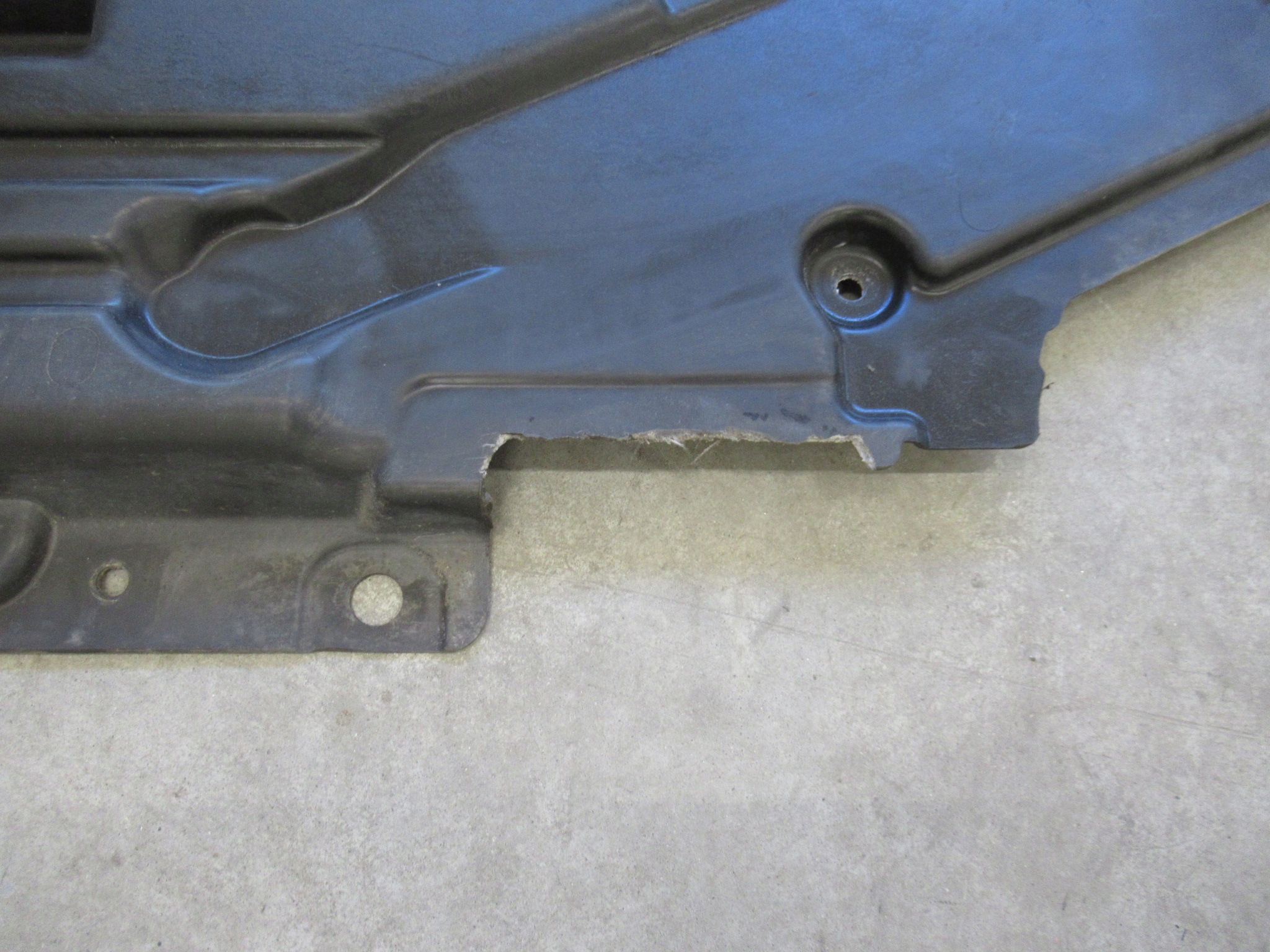 cover chassis right BMW e70 X5 e71 X6 e72