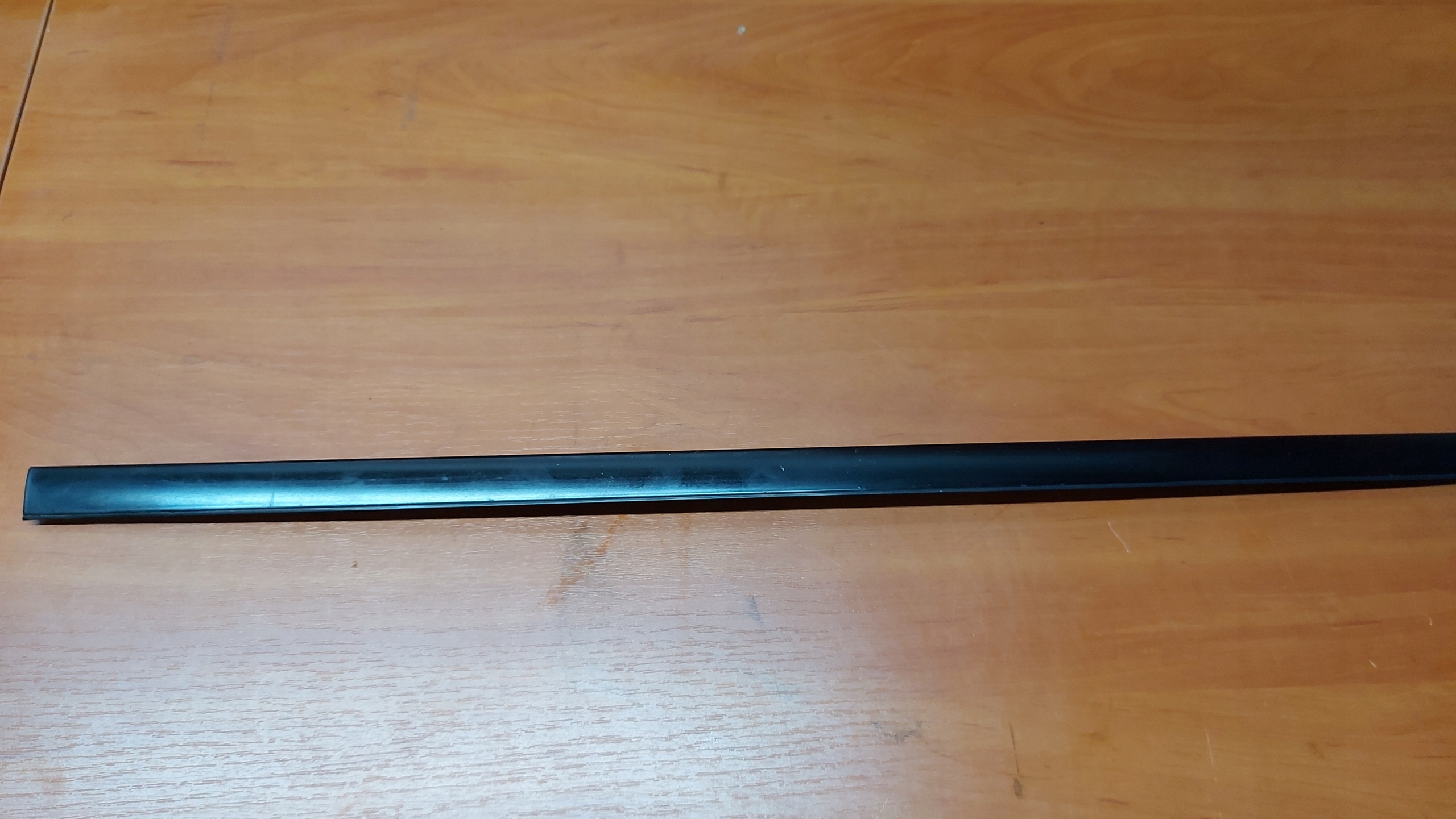 moulding gasket windows CZOLOWEJ left left front BMW 5 E60 E61 04