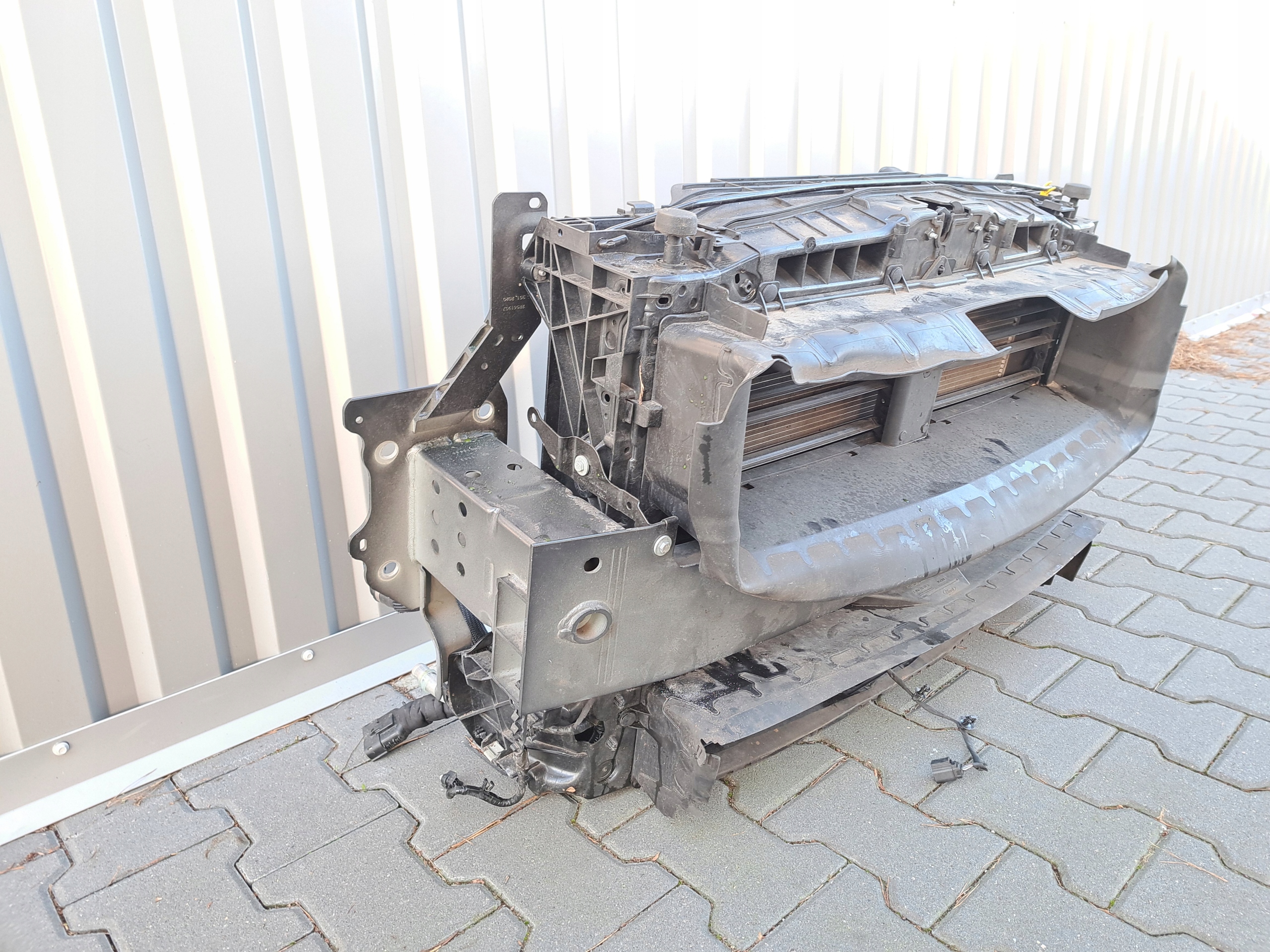 FORD KUGA III MK3 PAS PRZEDNI CHLODNICE BELKA 2.5 PHEV HYBRYDA 19- Producent części Ford OE