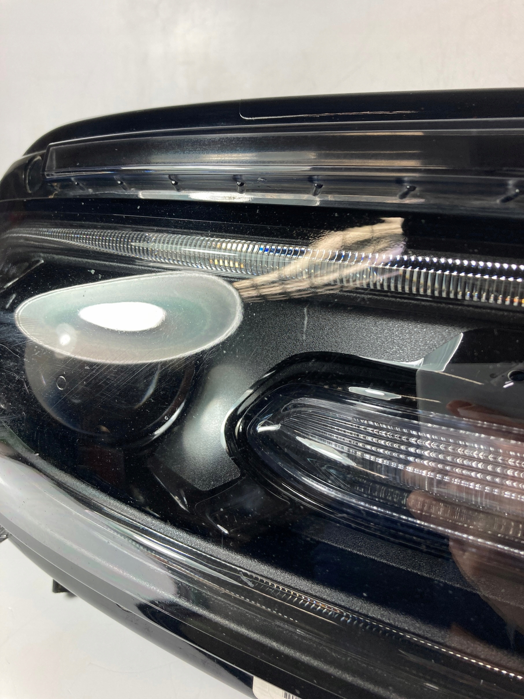 Dodge Charger 2015-18 reflektor light front right front XENON