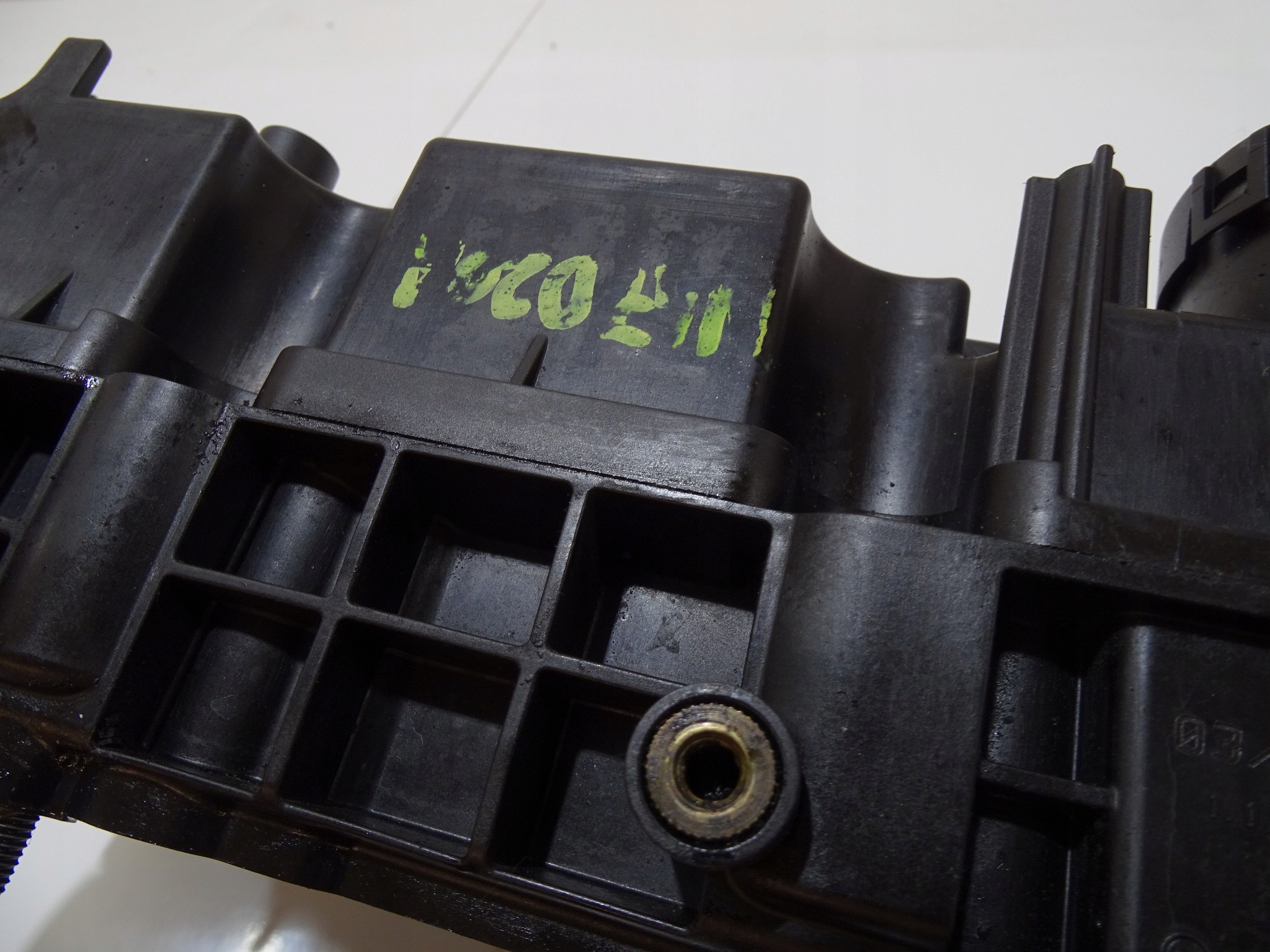 Abdeckung der Ventile BMW BMW E60 E61 E84 E87 N47 2.0D 7797613 (4642816)