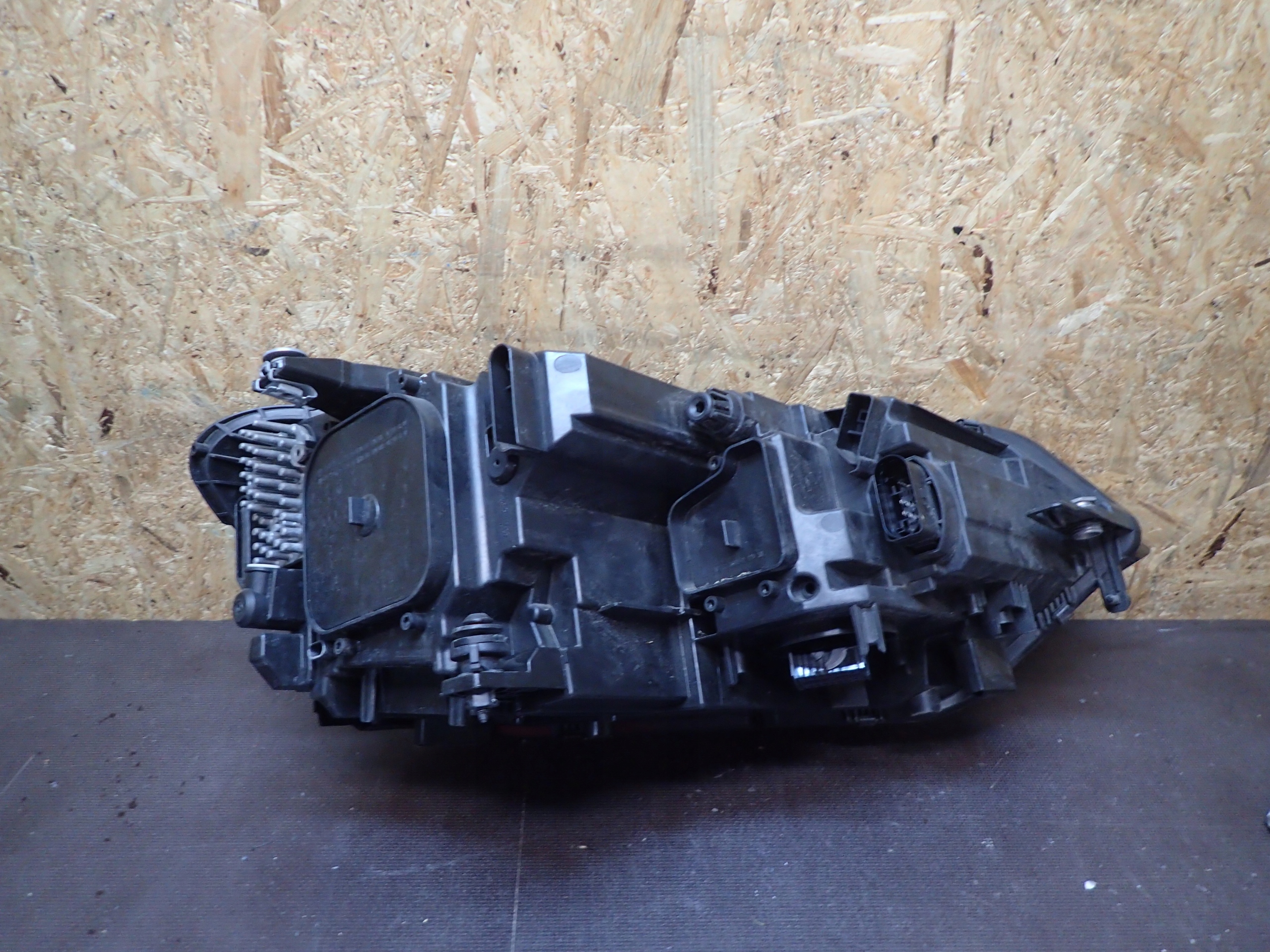 LIGHT FRONT LEFT VW TOURAN FULL LED 15- 5TB941081A