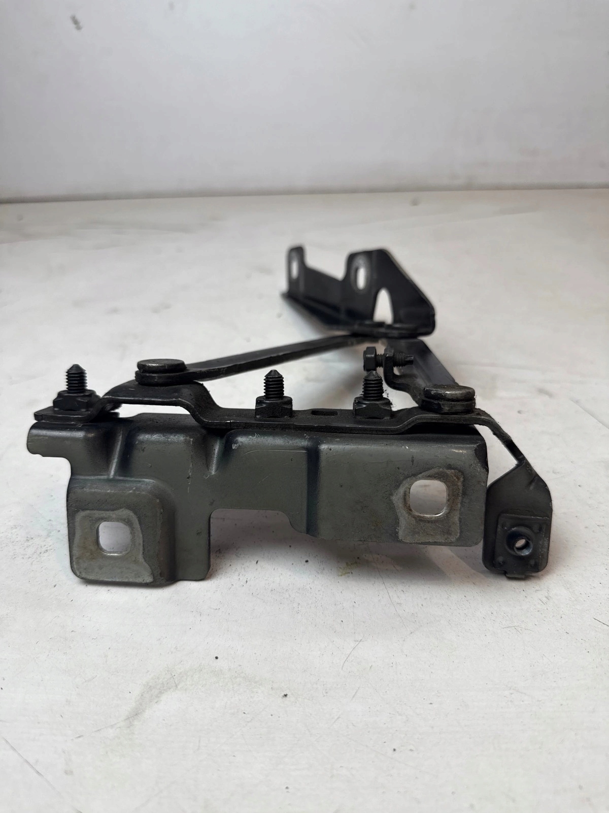 hinge bonnets front front right Opel Insignia A