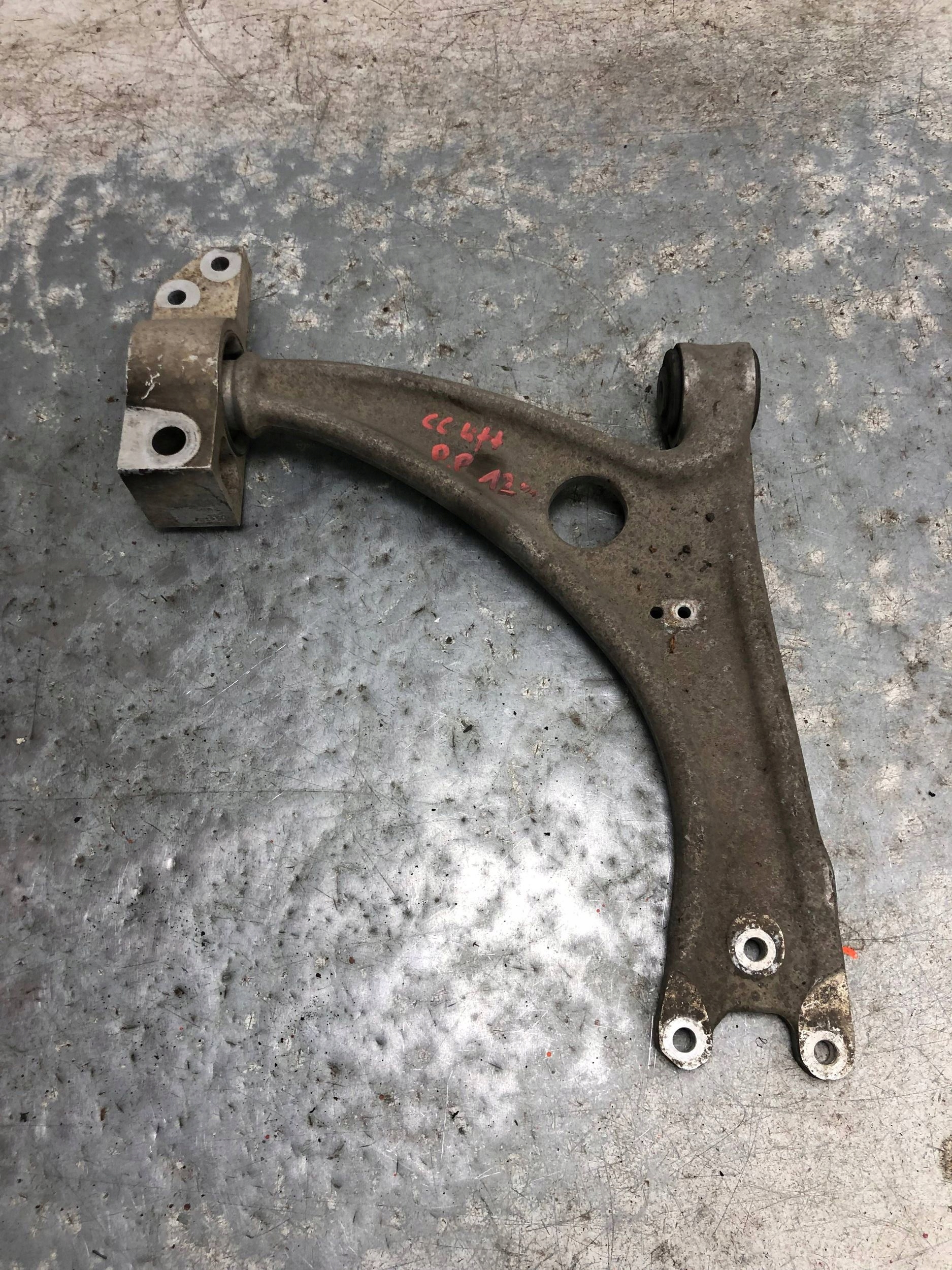 arm right front VW PASSAT CC LIFT 3C0407151H