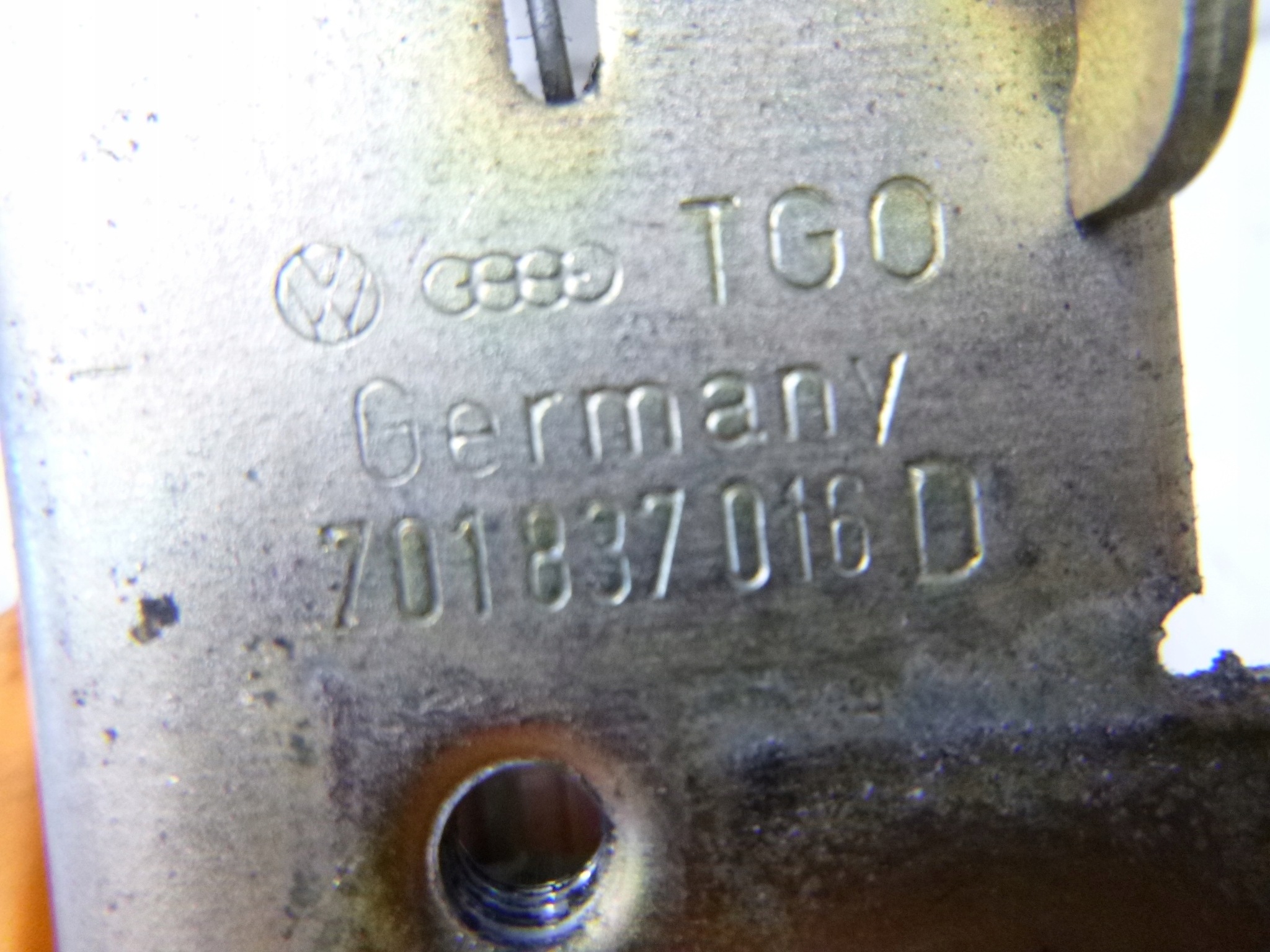 lock door przednich prawych VW T4 701837016D 1990-2003