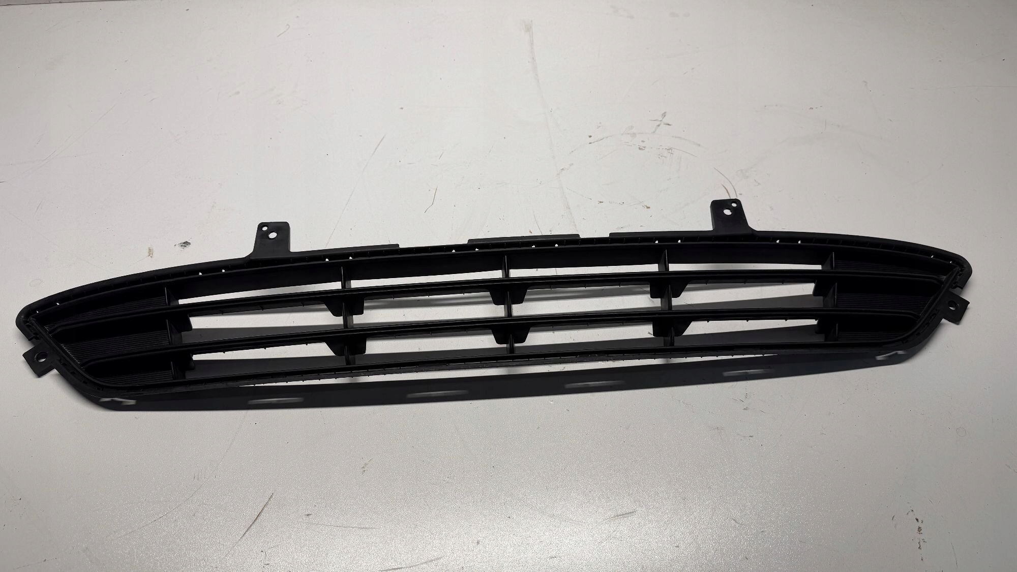 KIA OPTIMA IV grid of a bumper front central grille