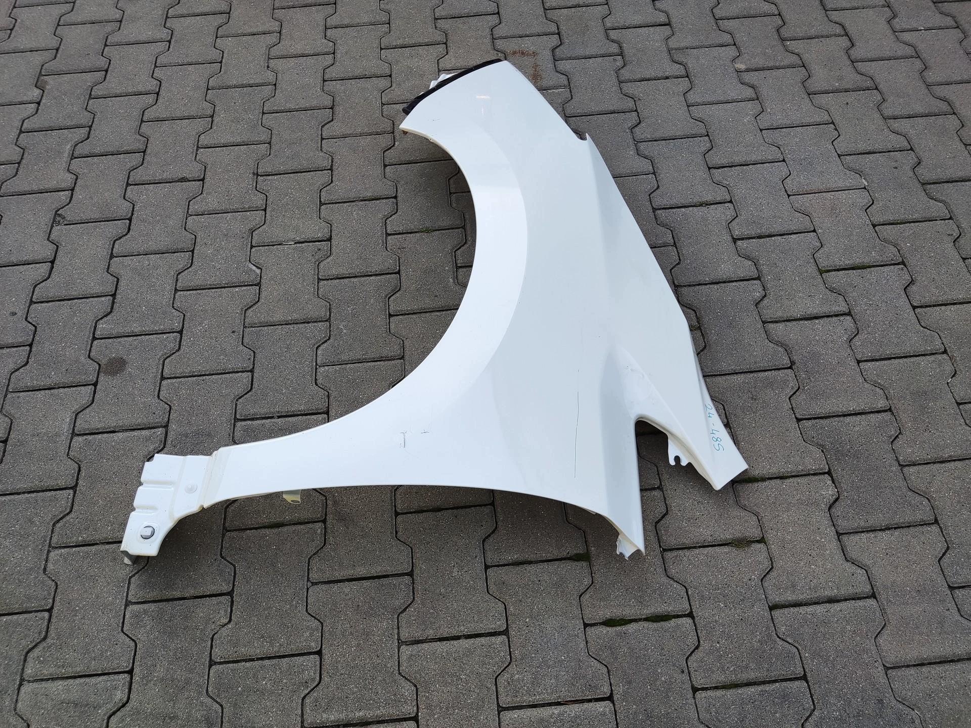 fender left front front NISSAN LEAF II 2017-2022