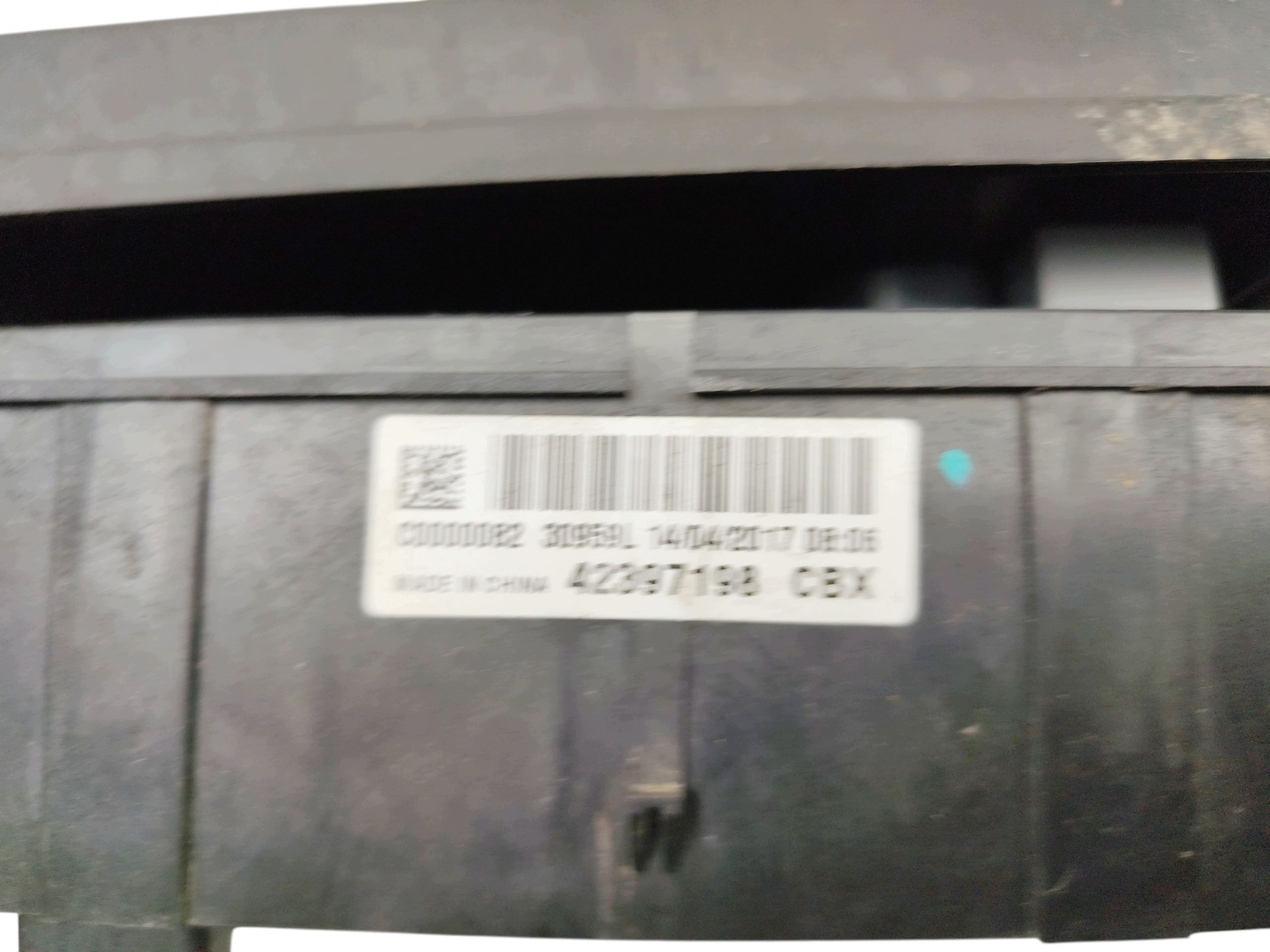 Boîte Module fusibles OPEL MOKKA X 42397198