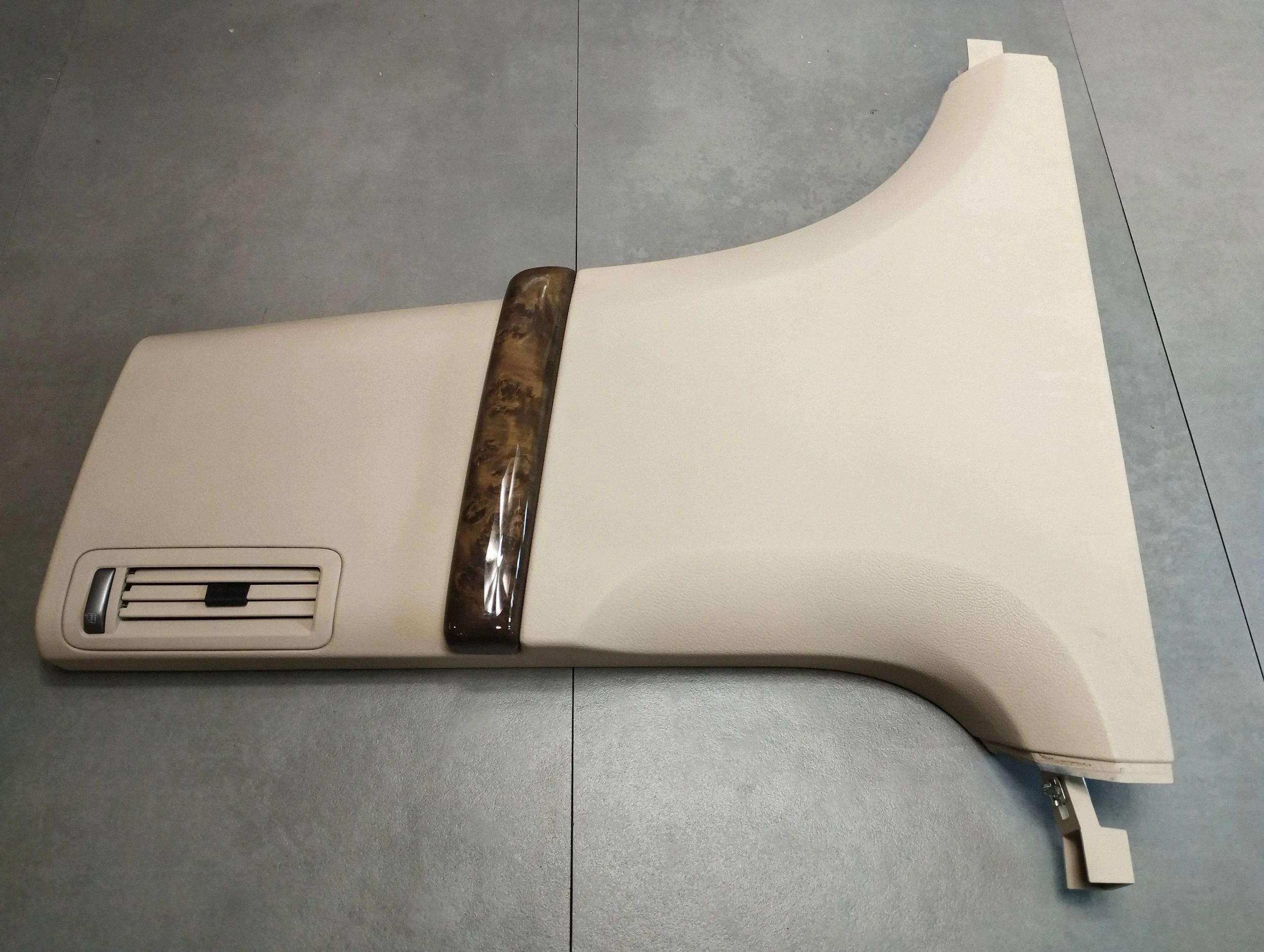 Volkswagen Phaeton cover slupka B lower 3D5867297