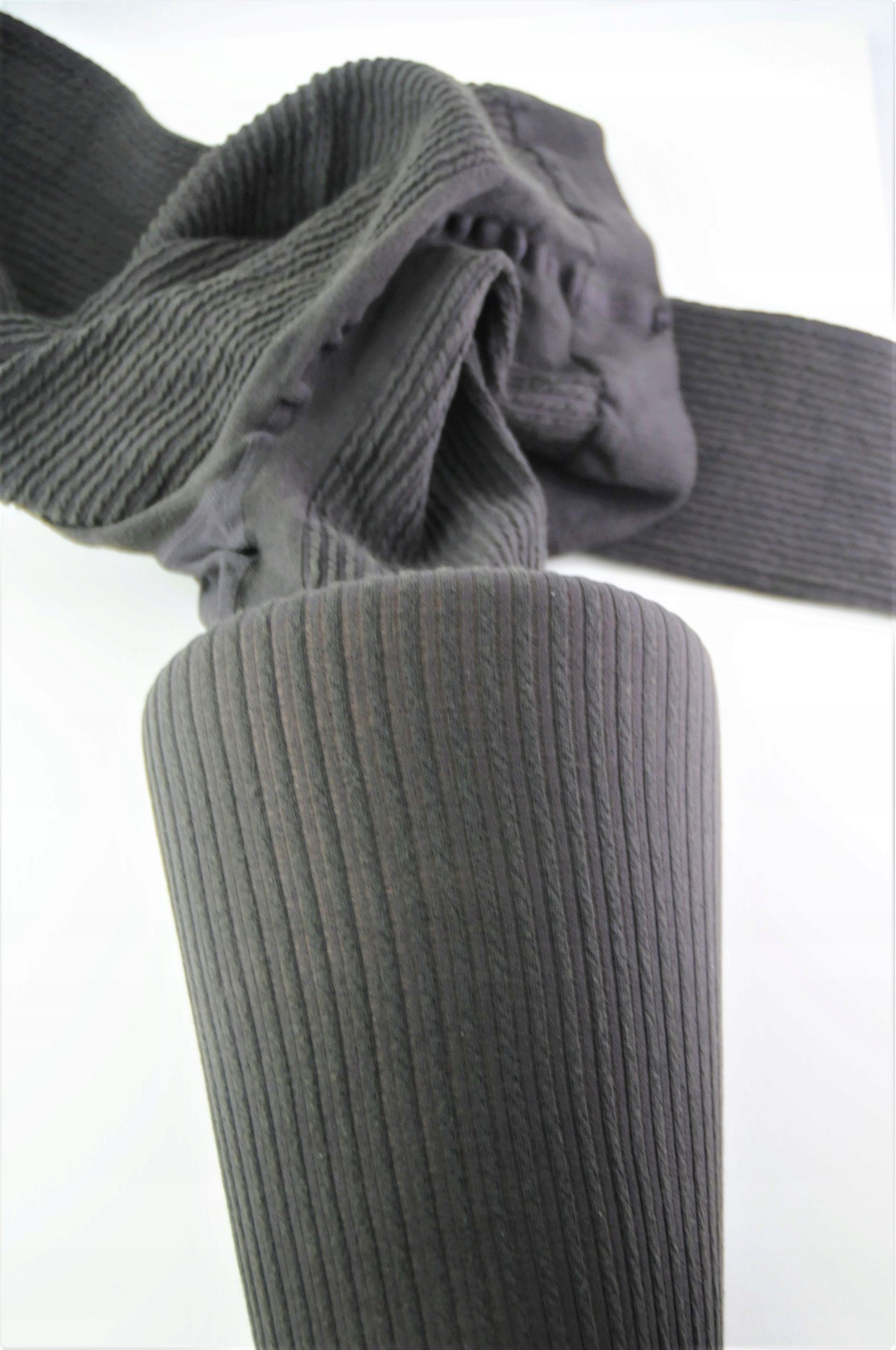 RAJSTOPY KUNERT 80 BAWEŁ PRĄŻEK BRĄZ 40-42 -50% Kolekcja FASHION KUNERT