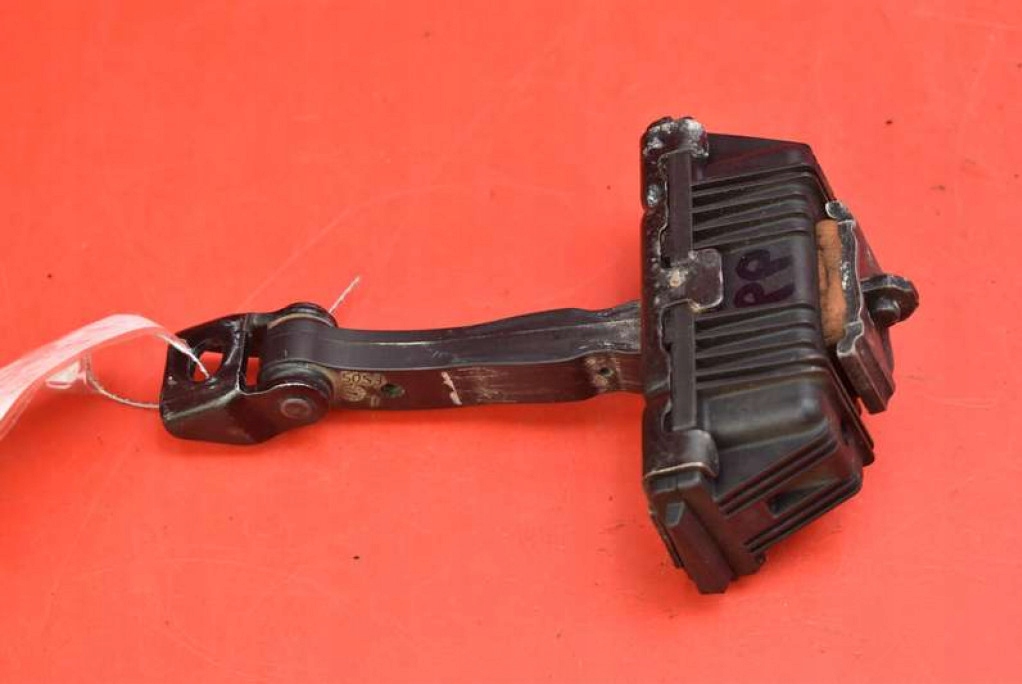limiter door right front 7193671 BMW E93 E92 04-10