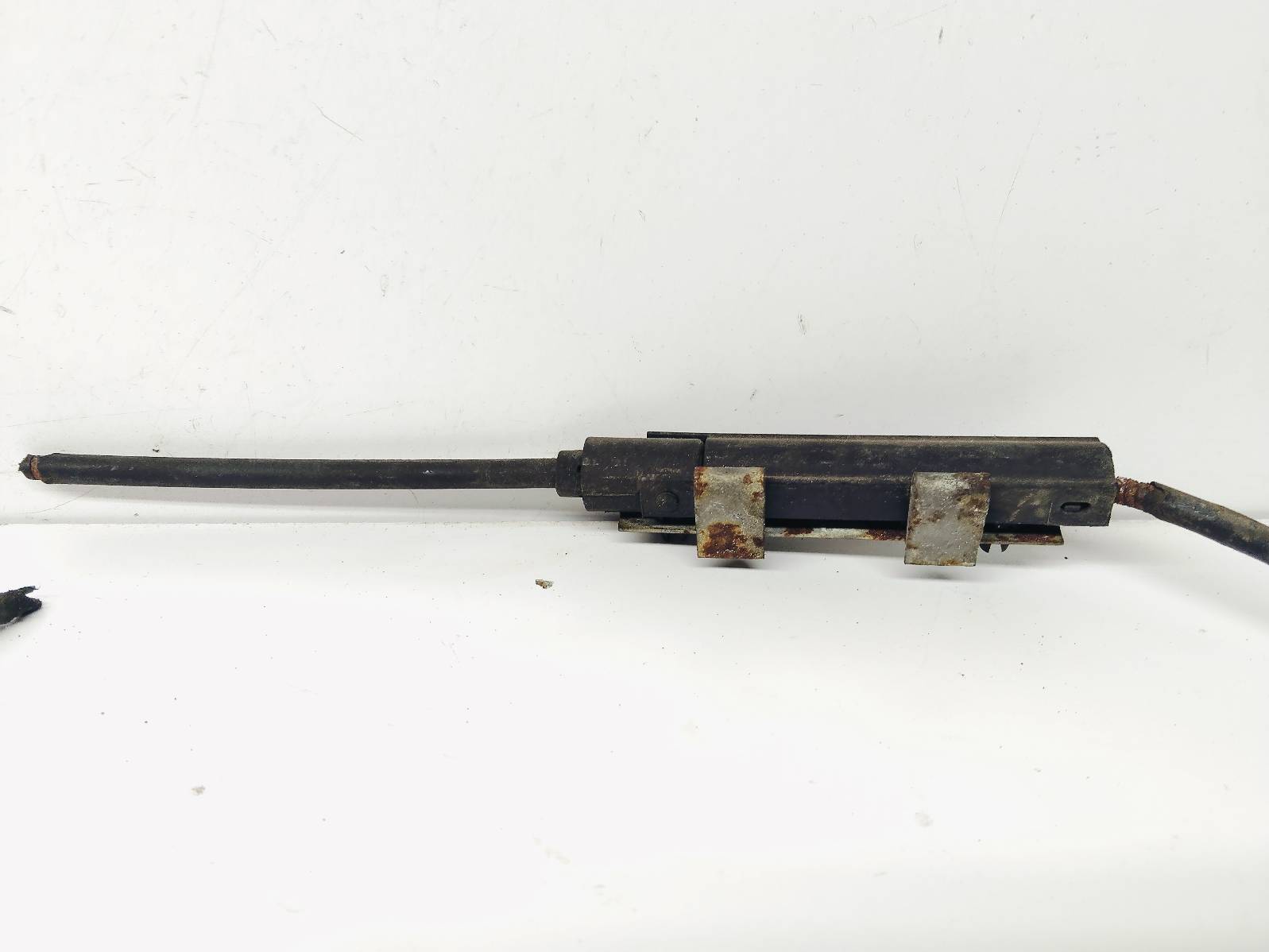 bonnet latch lock Volkswagen Passat B6 2.0 TDI 07r 2 Pin