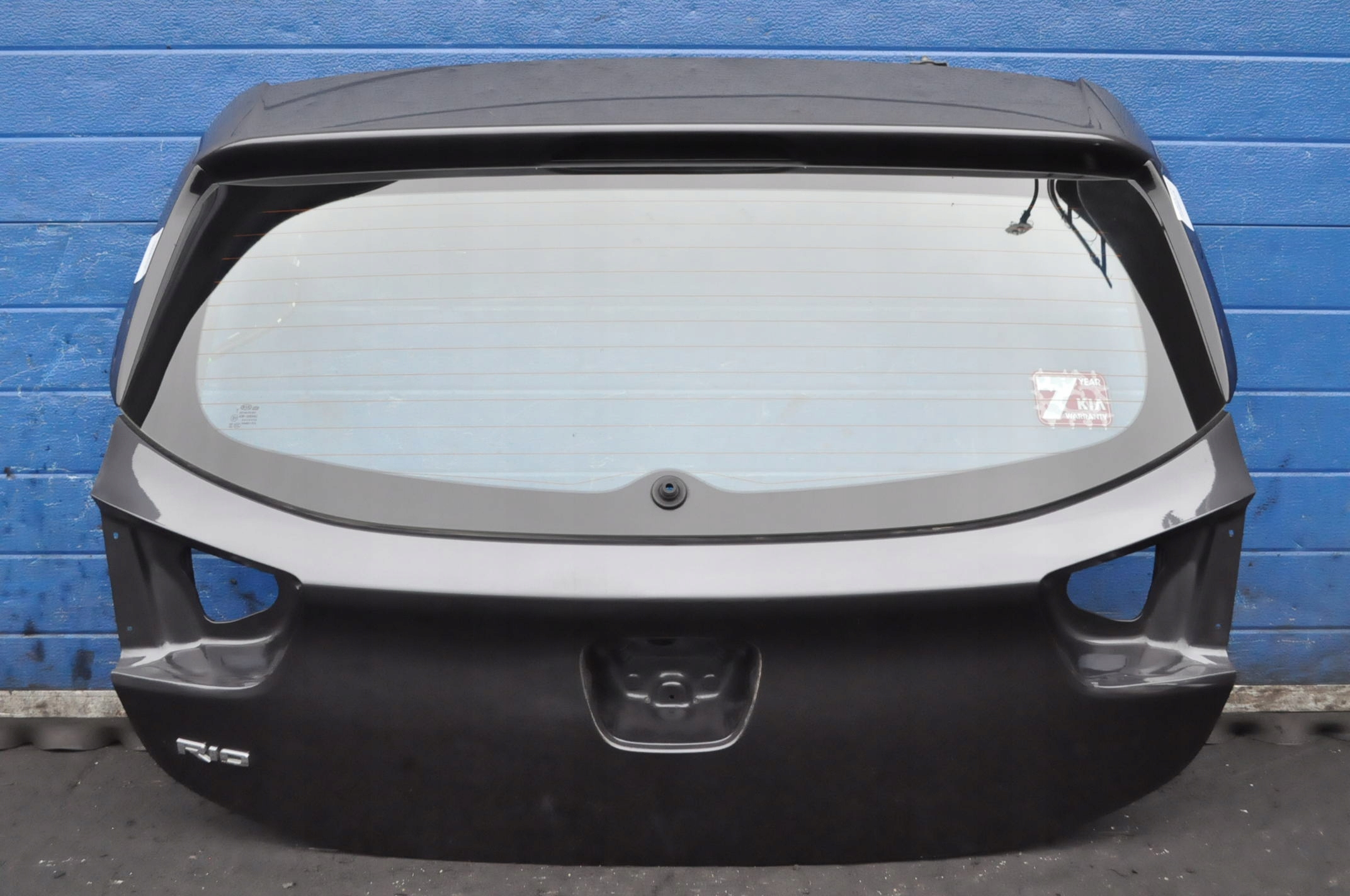 KIA RIO IV КРЫШКА БАГАЖНИКА ЗАД. ЗАДНЯЯ HB