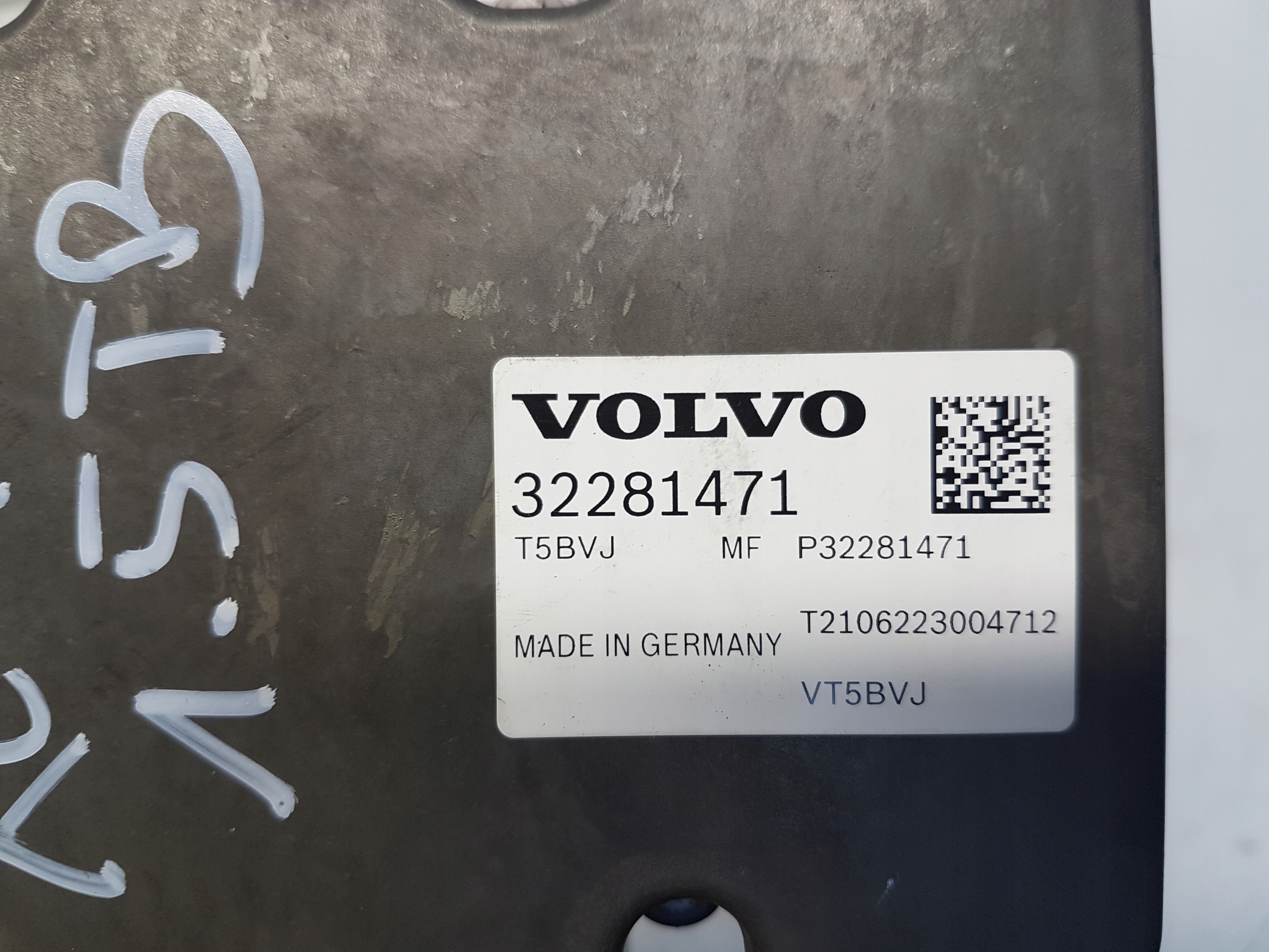VOLVO XC40 T3 pump control unit ABS 32281471